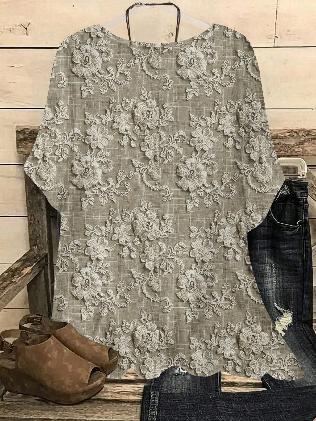 EMERY ROSE Plus Size Casual Floral Print Loose Fitting Round Neck Short Sleeve Shirt, Suitable For Summer Chic Blouses For Women