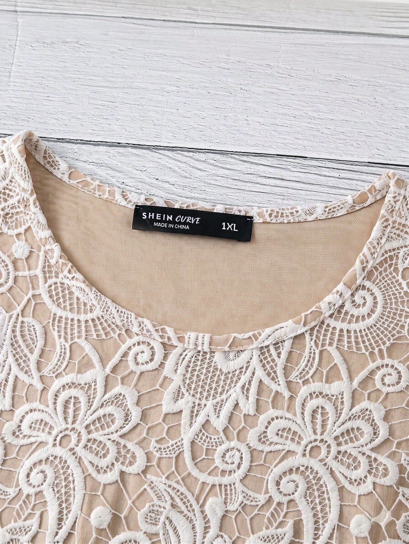 EMERY ROSE Plus Size Summer Casual Faux Lace Print Shirt