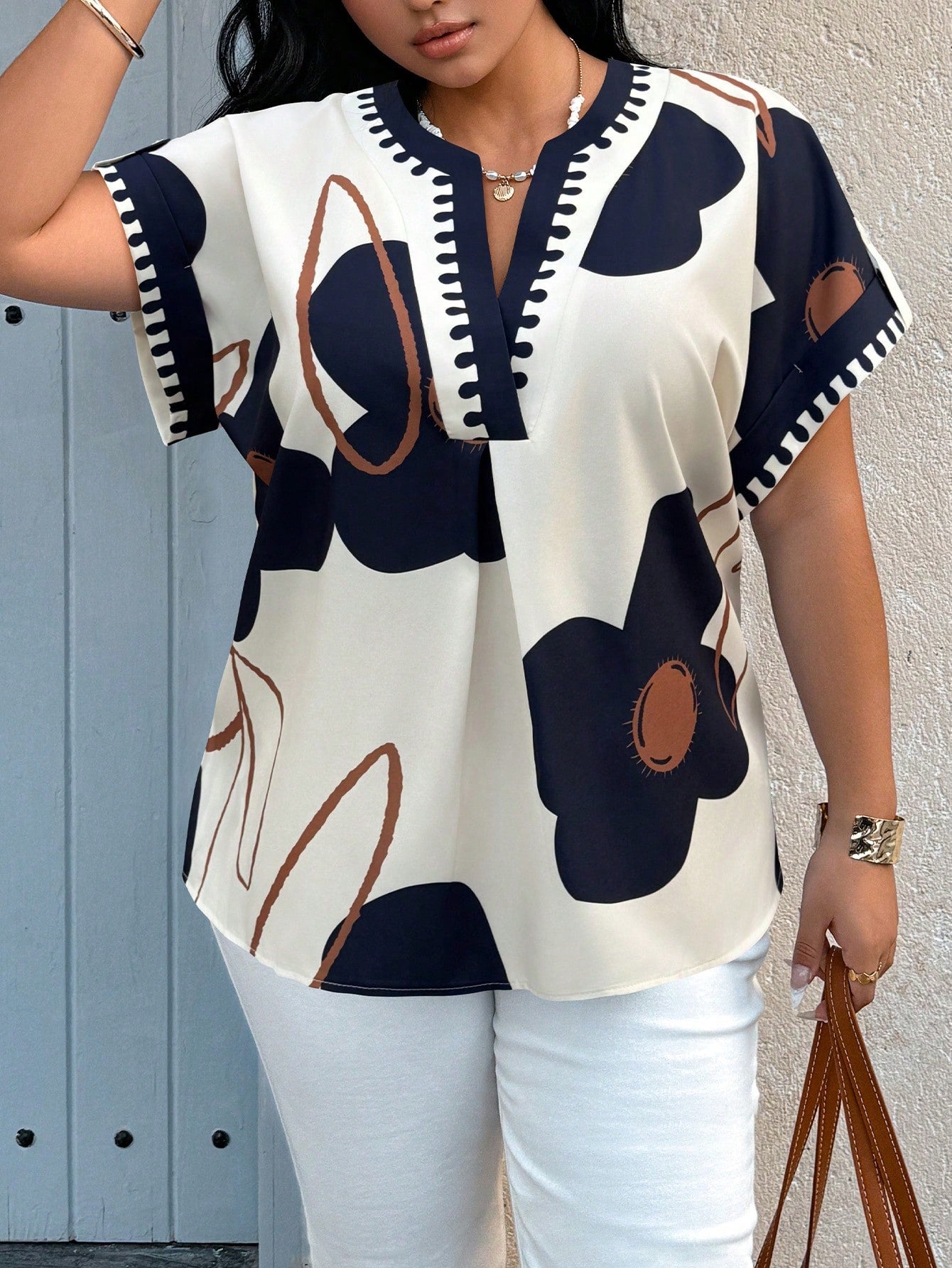 EMERY ROSE Plus Size Women's Spring/Summer Floral Placement Print Casual Vacation Shirt Abstract Print Blouse Geometric Print Top Vacation Navy Chic