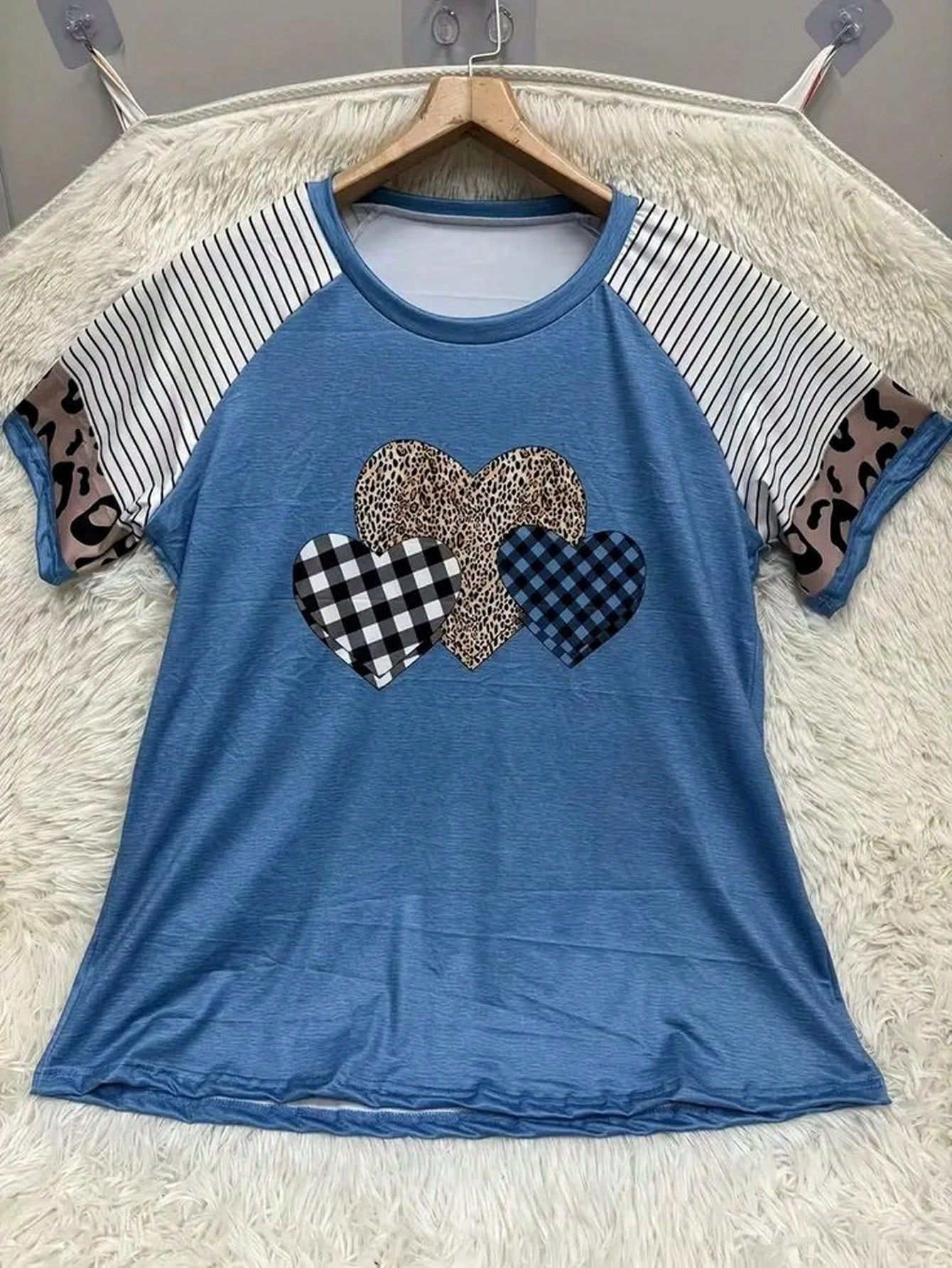 EMERY ROSE Women's Plus Size Casual T-Shirt,Blue Summer Cute Everyday Color Block Leopard And Stripe Heart Print Short Sleeve Round Neck Slightly Elastic Tee