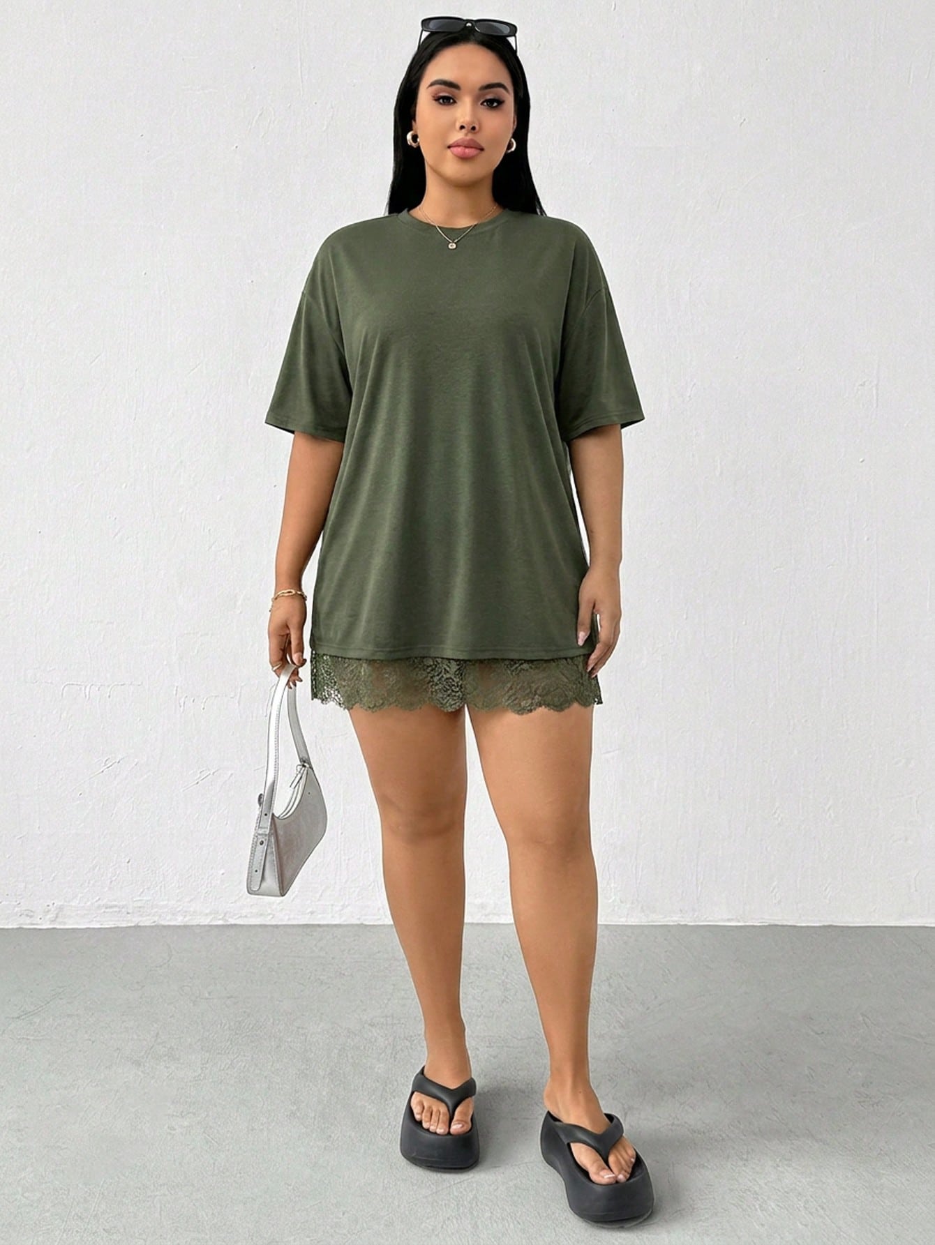 Essnce Plus-Size Women's Summer Elegant Army Green Lace-Trimmed Short-Sleeved Long T-Shirt,Casual Loose Comfortable Everyday Basic Tops