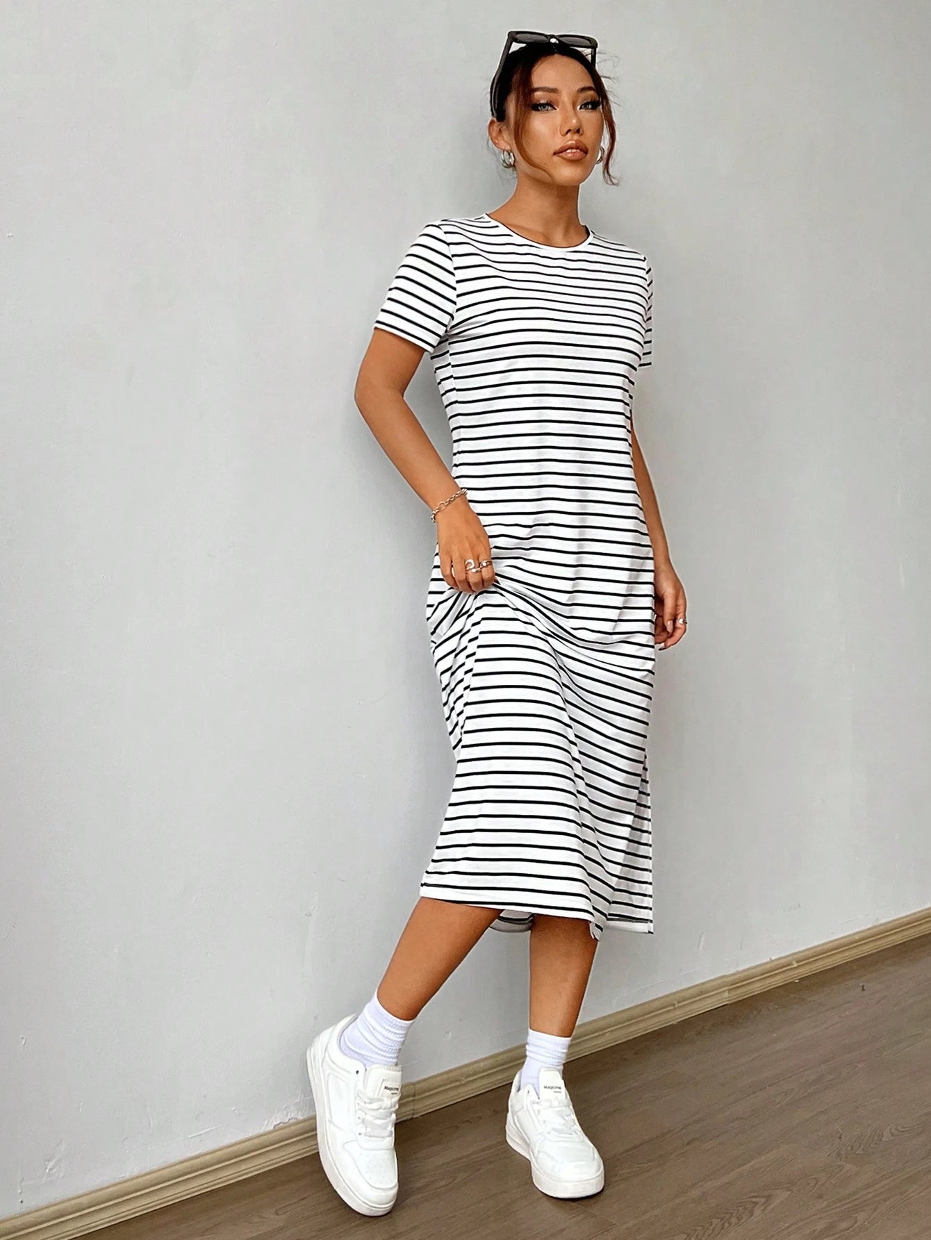 EZwear Black & White Striped Knitted Short Sleeve Casual Summer Dress With Print,Summer Dresses
Spring Clothes