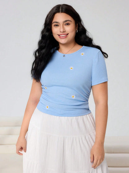 EZwear Plus Size Solid Round Neck Casual Crop Baby Tee