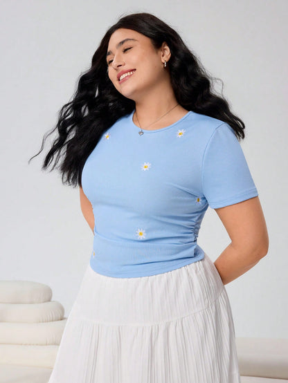 EZwear Plus Size Solid Round Neck Casual Crop Baby Tee