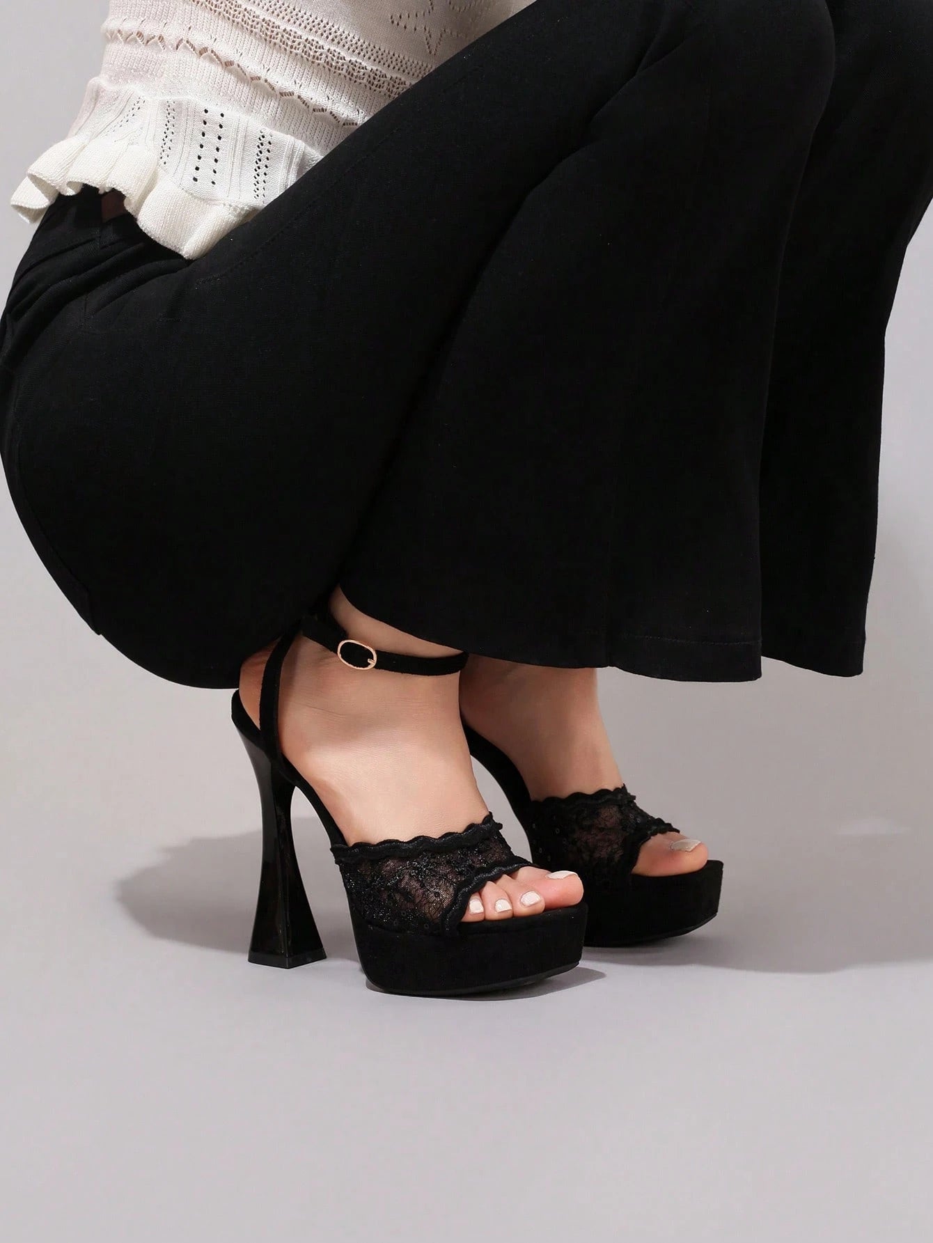 Fashionable Lace Embroidered Black High Heel Sandals, Open Toe Square Heel Wedge Slippers, High Platform Heels For Women, Sexy Party Shoes