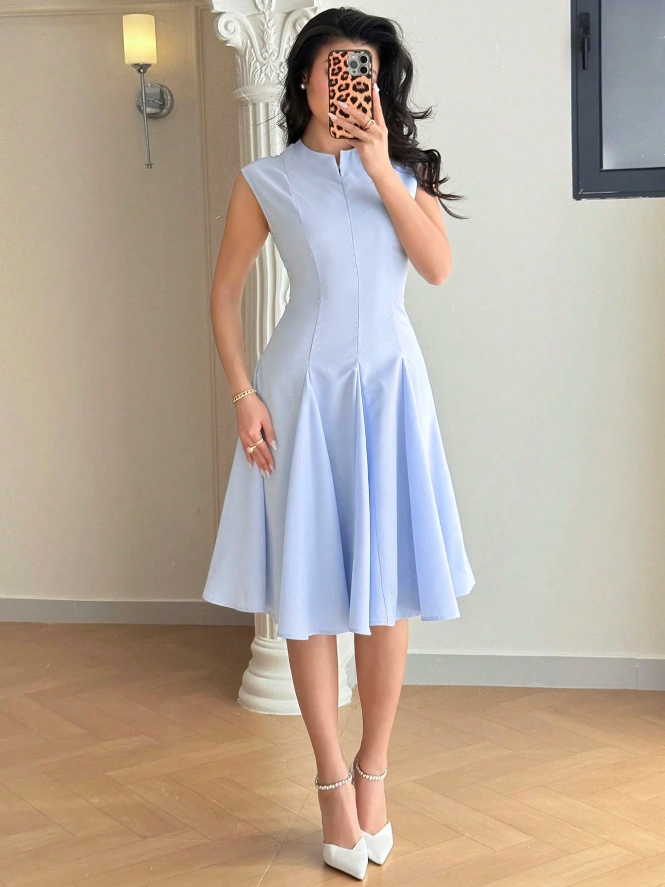 Feyla Women's Solid Color Minimalist Sleeveless Short Dress, Casual Everyday Wear