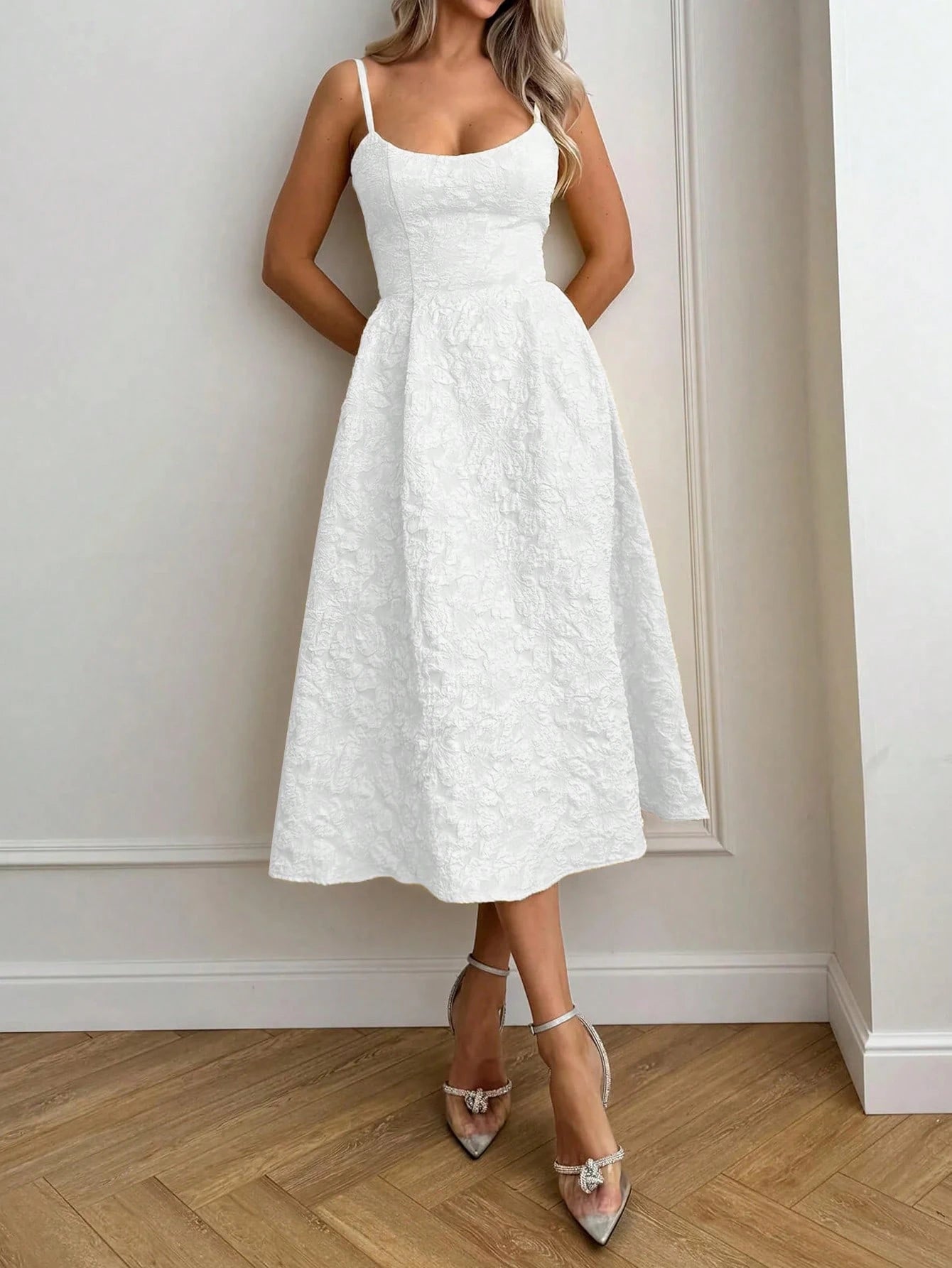 Floreya Summer Elegant Solid Color French High-End Elegant Light Dress Waist-Cinching Slim Fit Spaghetti Strap Midi Dress Apricot Dress Party White