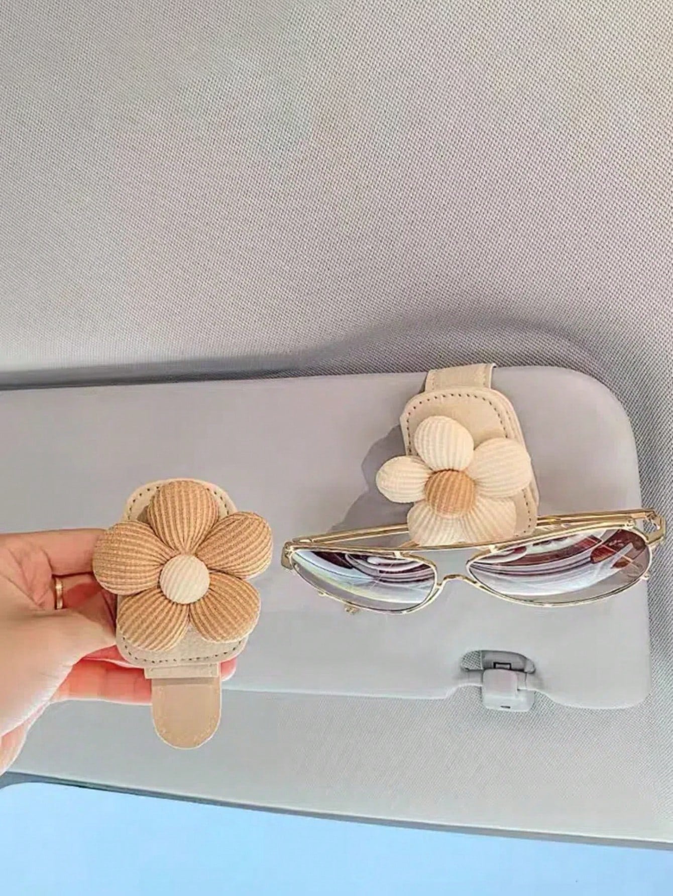 Flower Car Glasses Clip Glasses Holder Visor Glasses Clip Multifunctional Card Clip Storage Clip For Car