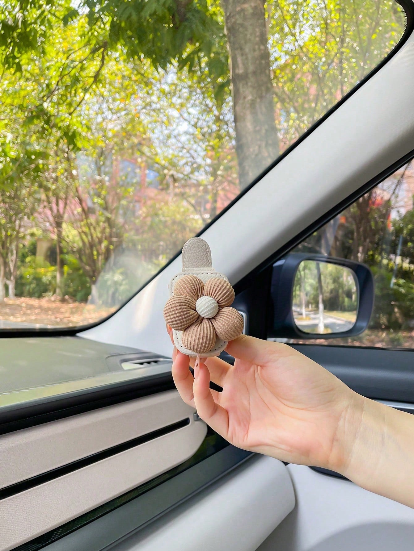 Flower Car Glasses Clip Glasses Holder Visor Glasses Clip Multifunctional Card Clip Storage Clip For Car