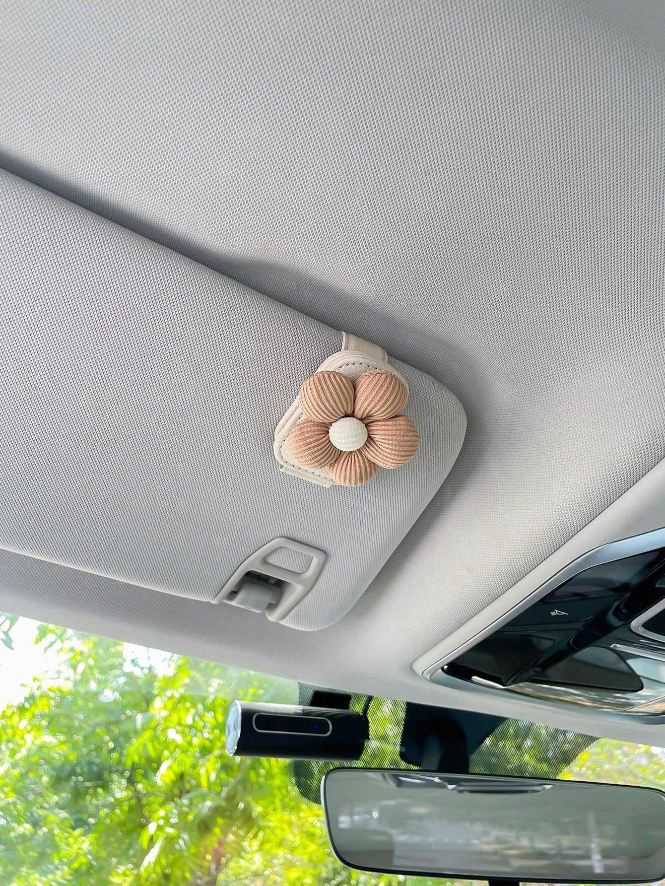 Flower Car Glasses Clip Glasses Holder Visor Glasses Clip Multifunctional Card Clip Storage Clip For Car