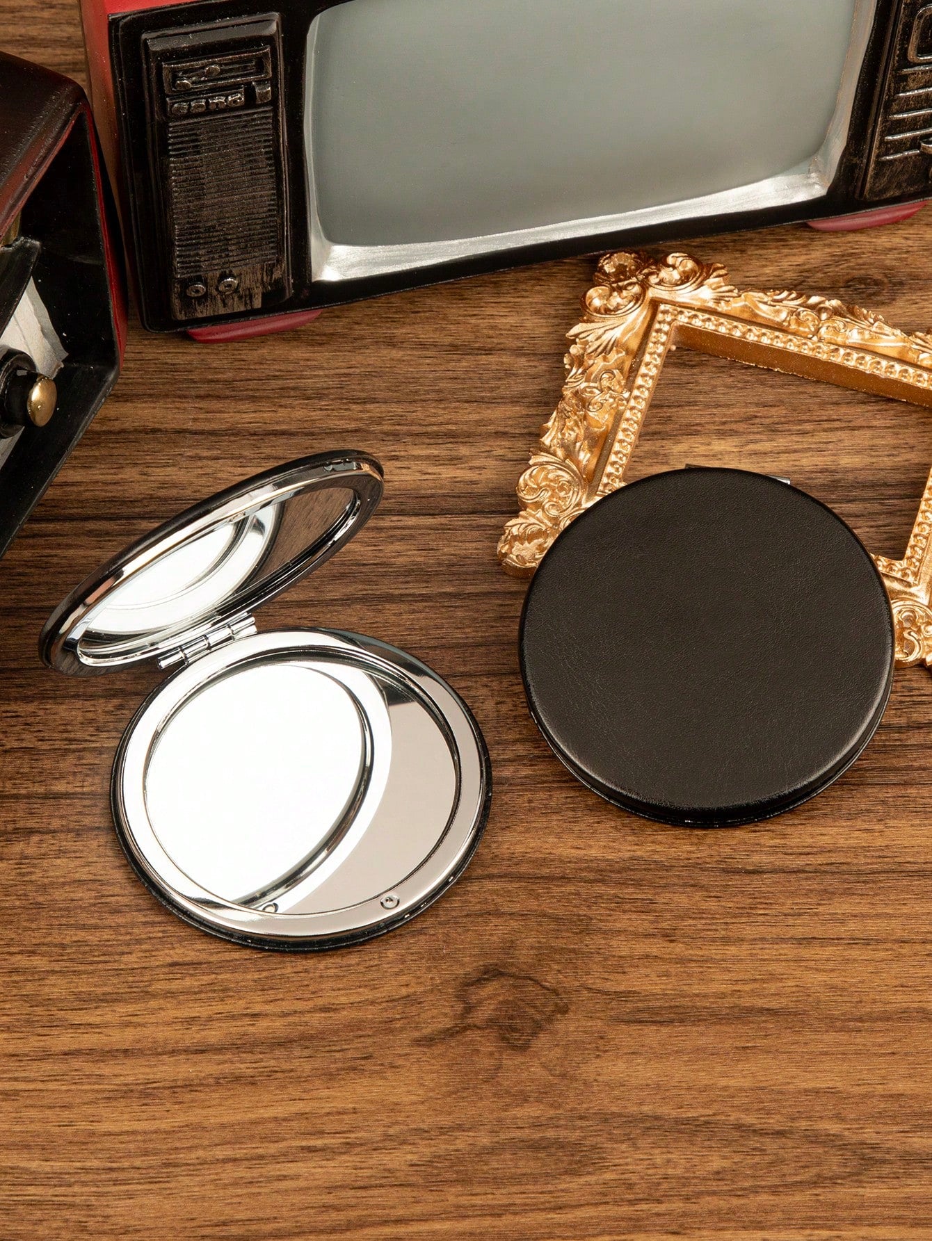 Foldable Pocket Makeup Mirror, 1pc Solid Color Round Double-Sided Compact Cosmetic Mirror, Desktop Mirror, Portable Travel Mirror For Women & Girl, Gift For Women Mom Wife Sister Teen Girl Friend, Sma