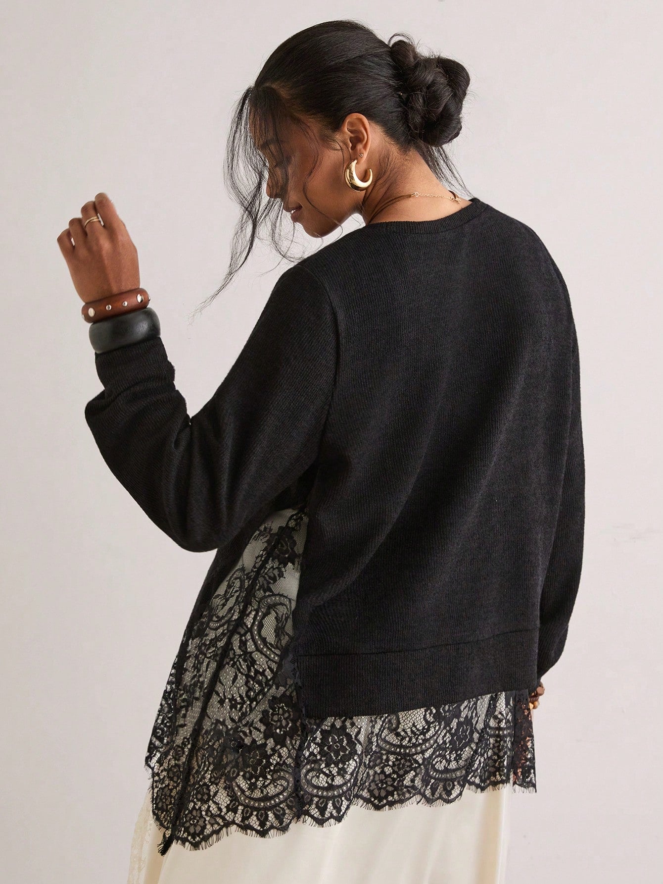 Freevana Women Boho Elegant Black Long Sleeve Sheer Lace Spliced Asymmetrical Hem Knit T-Shirt Pullover Top
