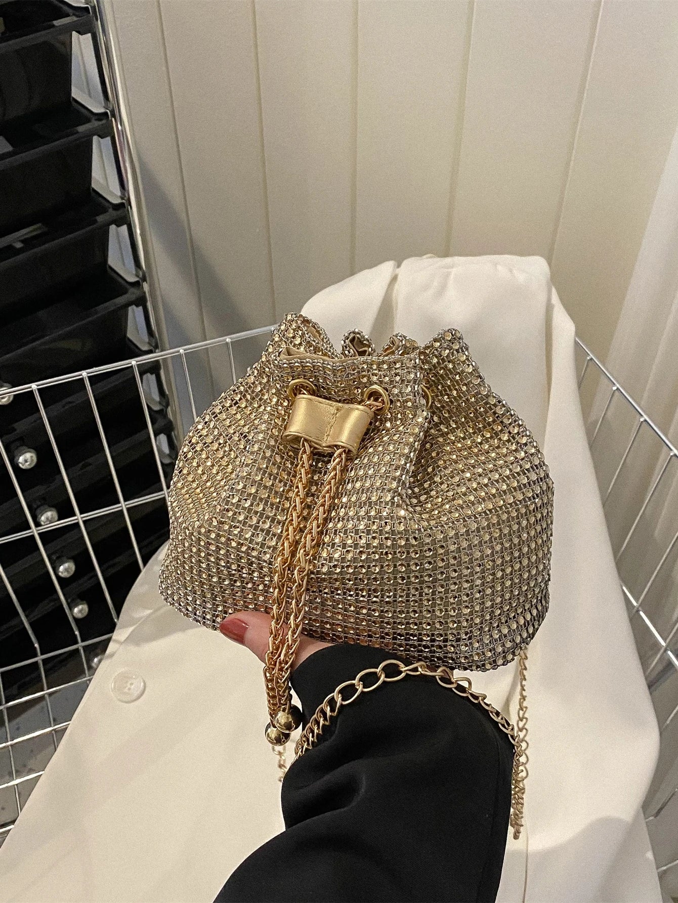 Glamorous Glitter Bling, Sequin, Luxury, Shiny Mini Rhinestone Decor Drawstring Design Chain Bucket Bag, Perfect Bride Purse For Wedding, Prom & Party Events Evening Bag, Dinner Bag For Party Girl, Wo