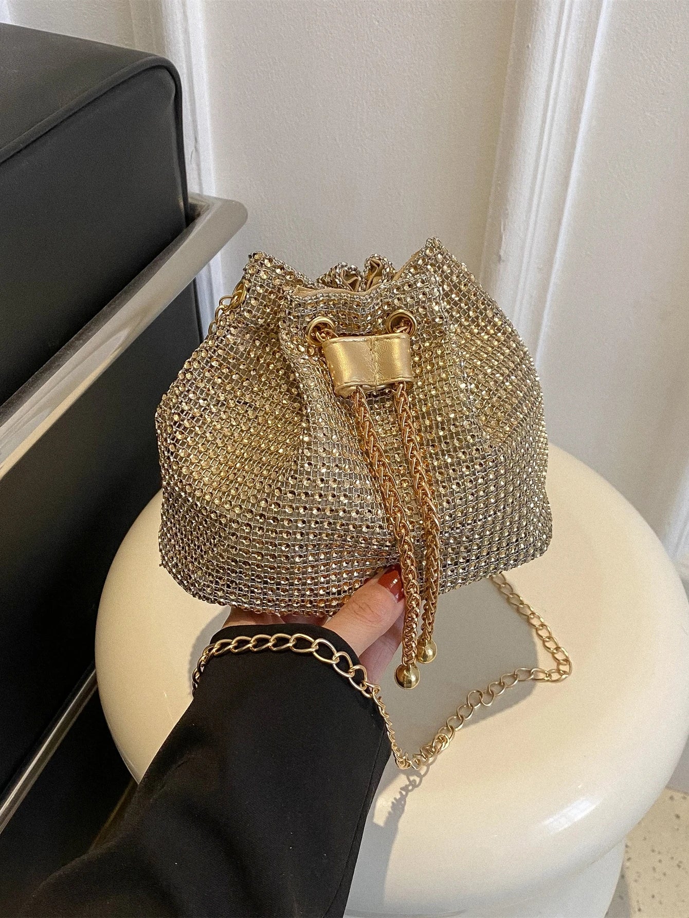 Glamorous Glitter Bling, Sequin, Luxury, Shiny Mini Rhinestone Decor Drawstring Design Chain Bucket Bag, Perfect Bride Purse For Wedding, Prom & Party Events Evening Bag, Dinner Bag For Party Girl, Wo