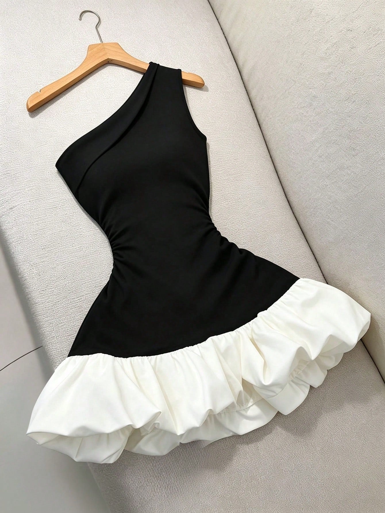 GlowEve Women's Black White Color Block One Shoulder Mini Dress, Ruched High Waist Slim Bodycon Dress, Puff Bubble Hem, Elegant Daily Casual Dress, Dating Vacation Outfit, Office Commuter Summer Party