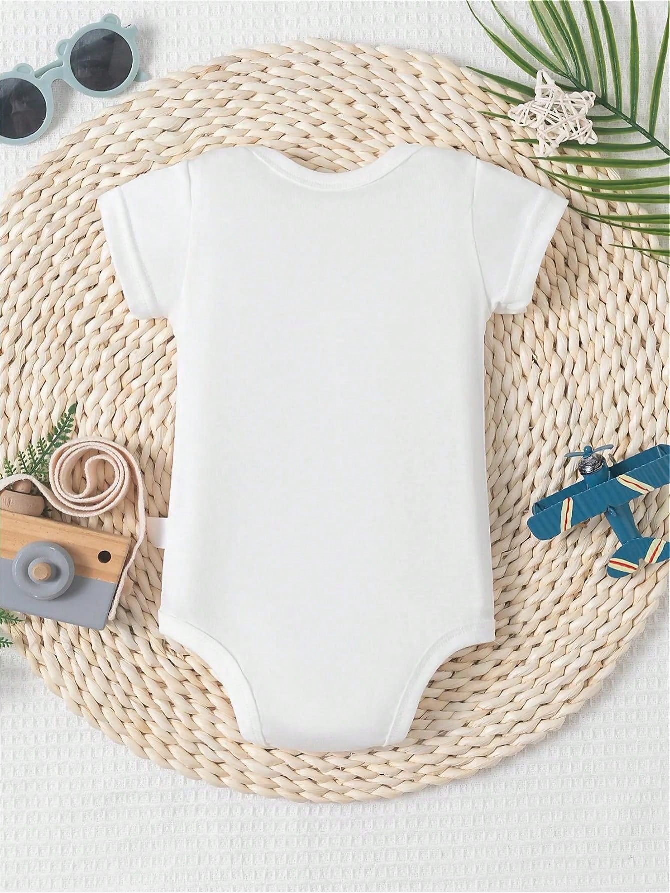 GRAB MY DIAPERS I'M GOING GOLFING WITH DADDY Print Funny Baby Romper Casual Comfortable Short Sleeve Newborn Clothes Cotton Fashion Triangle Jumpsuit
