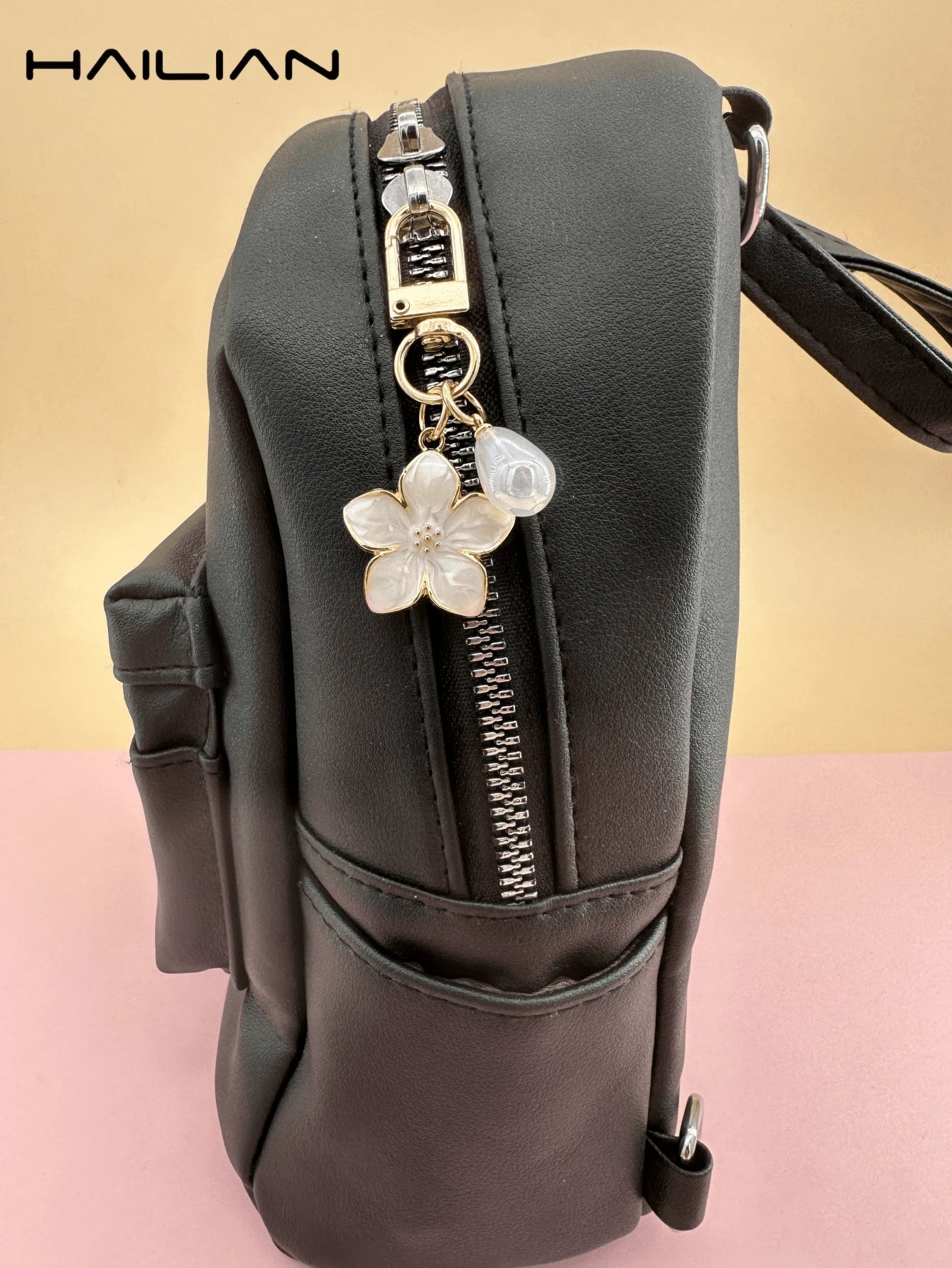 HAILIAN 1 Pc Alloy Material Sakura Shape Keychain, Lightweight And Elegant Sakura With Multi-Color Pearls, Suitable For Women As Daily Bag Accessory, Travel Accessory, Beach Accessory, Bag Charm, Car