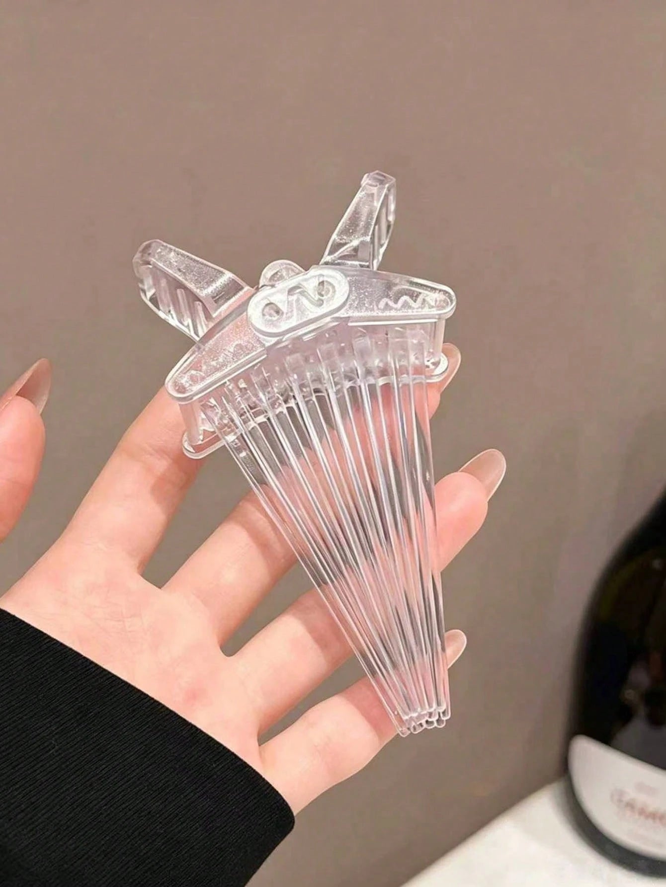 Heatless Hair Volume Clip, Perfect Hair Volume Enhancer, Easily Fixes Hair Roots, Creates Natural Voluminous Effect, Avoids Flat Hair Or Leaving Marks, Comfortable Grip, Simple Operation, Multiple Col