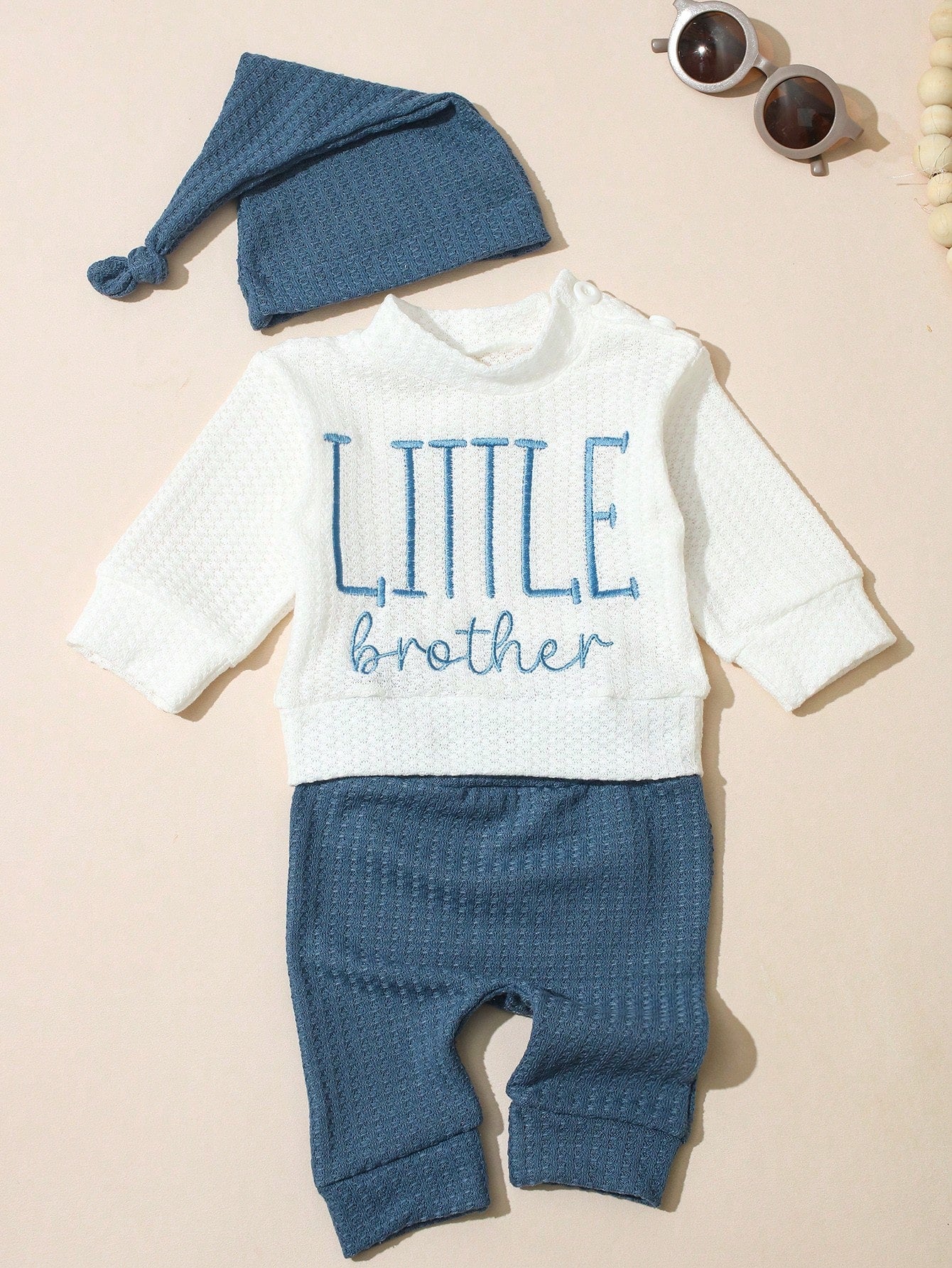 HELLO Letter Embroidered Newborn Photography Outfit, Baby Boys/Girls Top, Pants, Hat 3pcs Set, Infant 1 Month To 100 Days Studio Photo Shoot Clothing