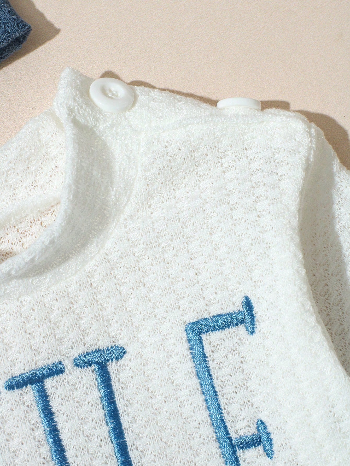HELLO Letter Embroidered Newborn Photography Outfit, Baby Boys/Girls Top, Pants, Hat 3pcs Set, Infant 1 Month To 100 Days Studio Photo Shoot Clothing