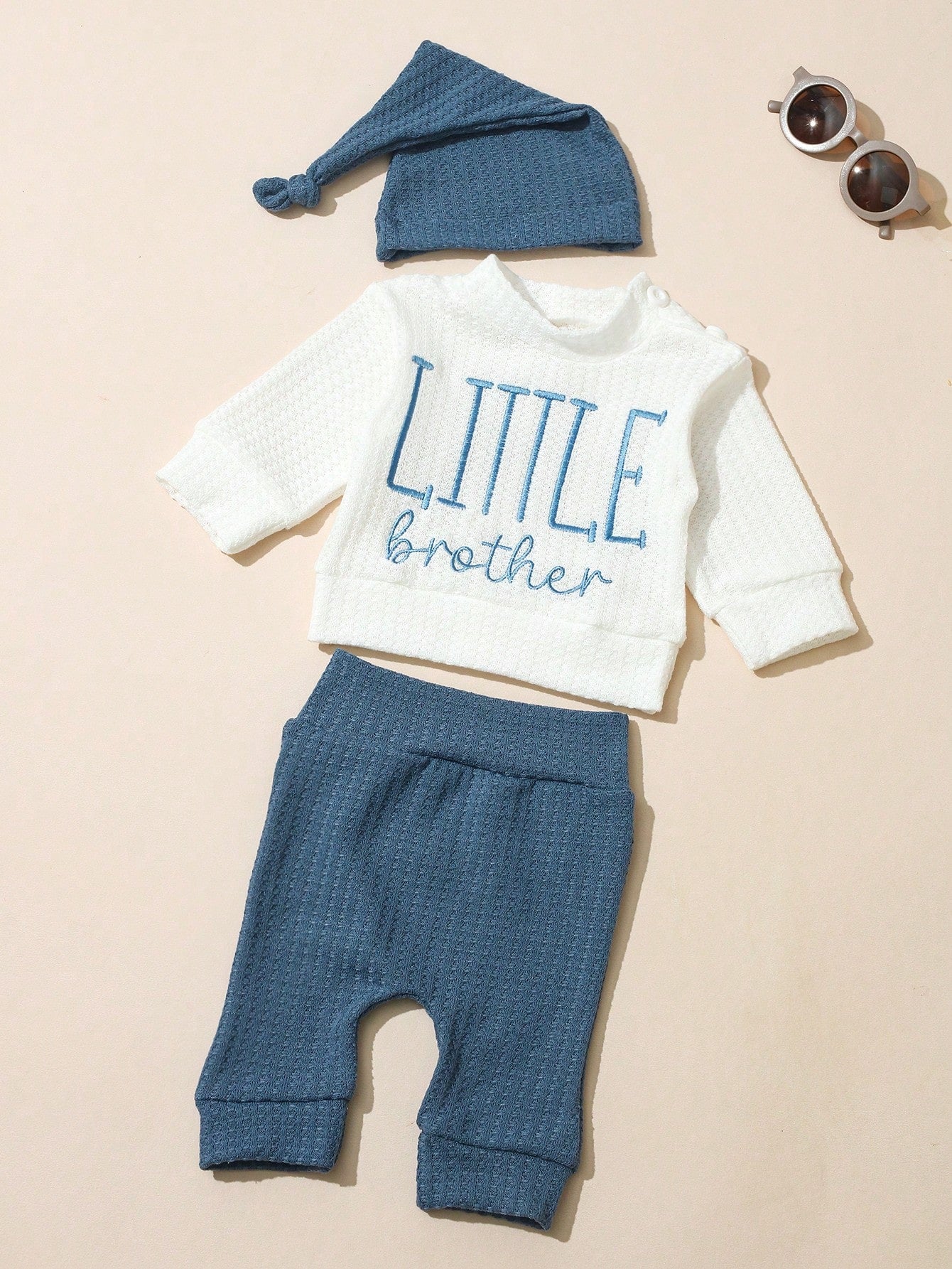 HELLO Letter Embroidered Newborn Photography Outfit, Baby Boys/Girls Top, Pants, Hat 3pcs Set, Infant 1 Month To 100 Days Studio Photo Shoot Clothing