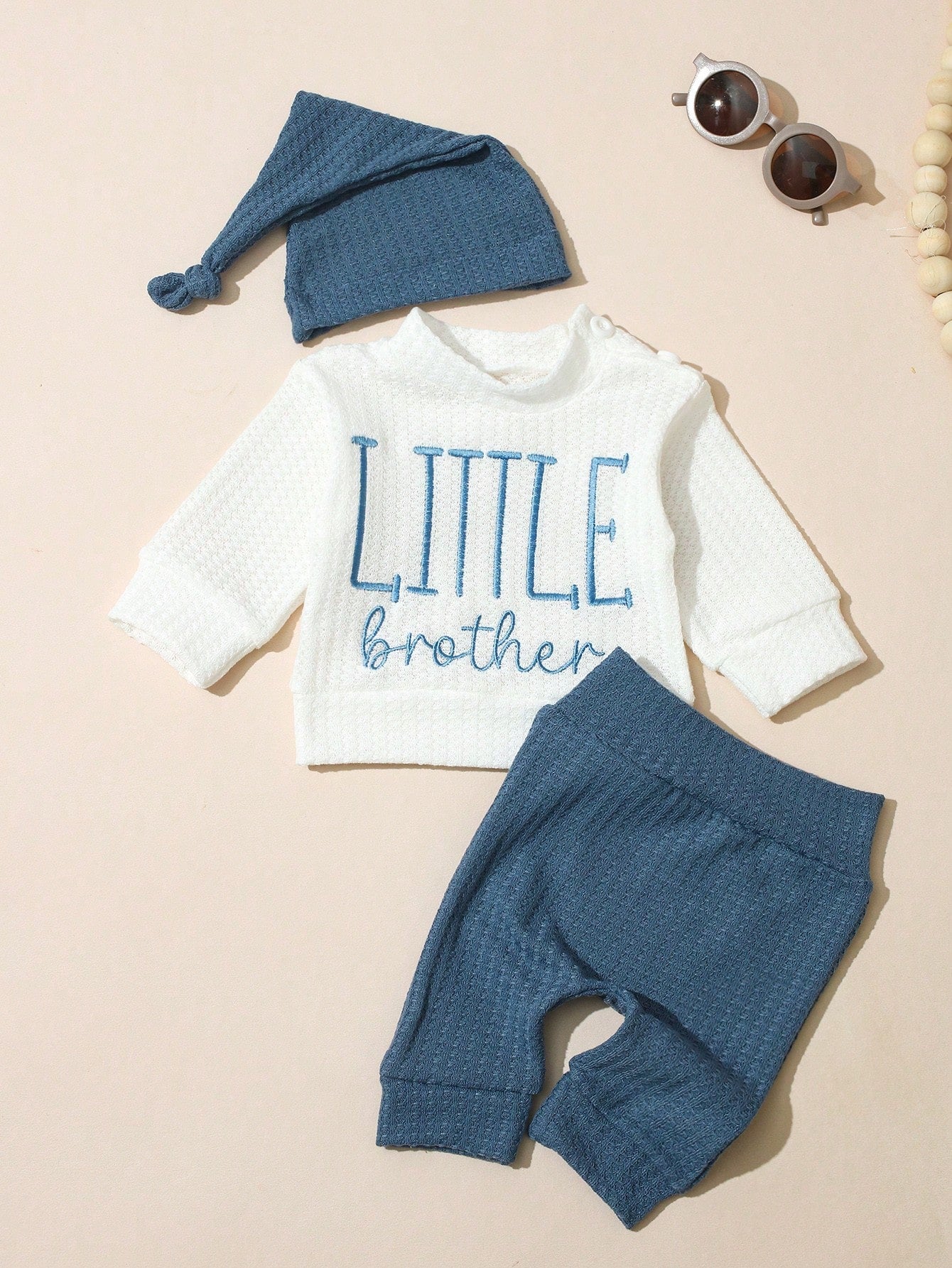 HELLO Letter Embroidered Newborn Photography Outfit, Baby Boys/Girls Top, Pants, Hat 3pcs Set, Infant 1 Month To 100 Days Studio Photo Shoot Clothing