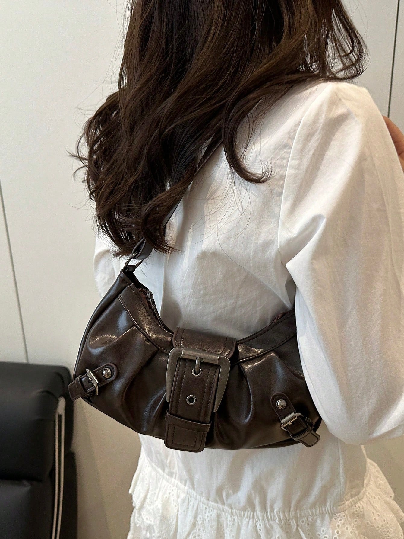 ICON 1pc Women's Retro Biker Punk Style Rivet Decor Adjustable Strap Large Capacity Soft Faux Oiled Leather Ombre Color One Shoulder Underarm Bag, Suitable For Work, Commute, Date, Party