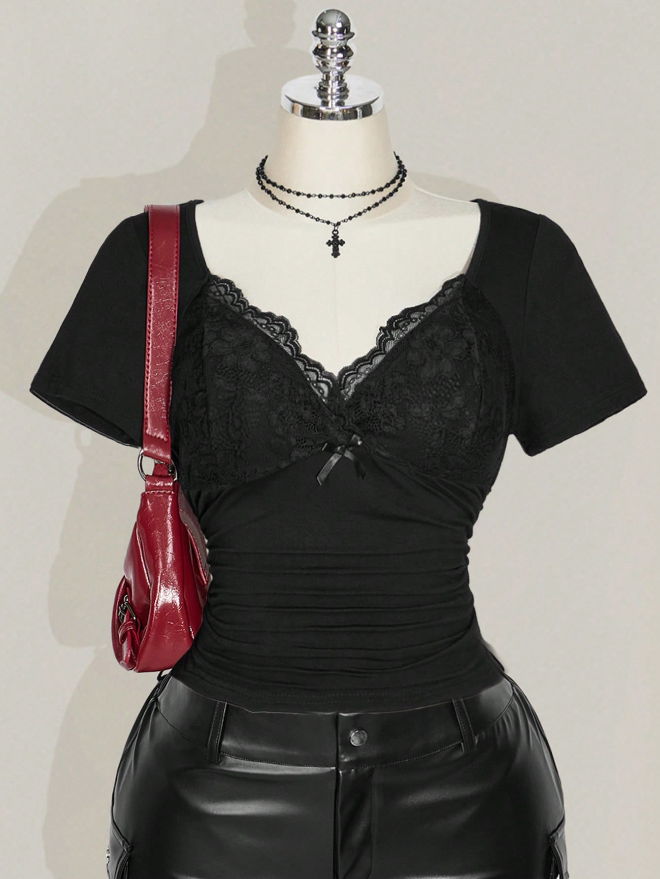 ICON Plus Size V-Neck Lace Splicing Waist Ruched Fitted Knit Top, Sexy T-Shirt For Spring/Summer, Suitable As Wedding Guest