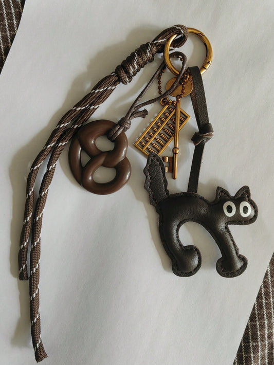 INS Style Edgy Chic Key Chain, Cute Accessories Including Biscuit, Abacus, Big-Eyed Cat Designs, Decorative Knotted Lanyards, Suitable For Women, Girls, Office, School, Small Gifts To Enhance Your Sty