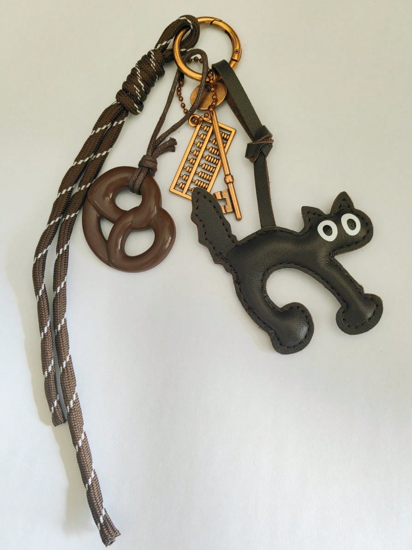 INS Style Edgy Chic Key Chain, Cute Accessories Including Biscuit, Abacus, Big-Eyed Cat Designs, Decorative Knotted Lanyards, Suitable For Women, Girls, Office, School, Small Gifts To Enhance Your Sty