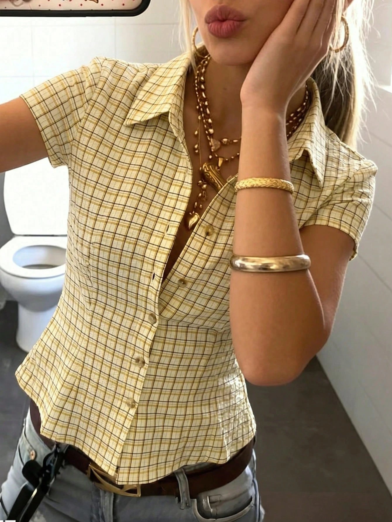 IslaSuriya Women's Plaid Collar Single-Breasted Casual Versatile Daily Commute Short Sleeve Shirt