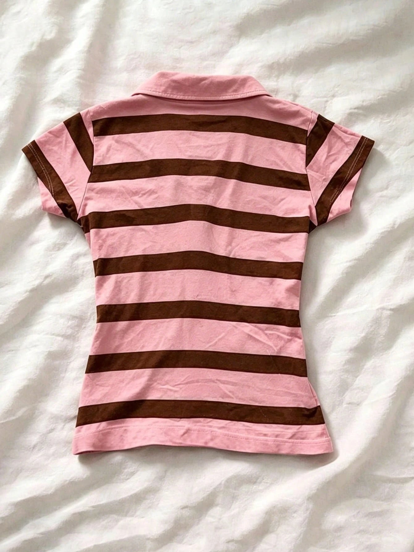 IslaSuriya Women's Y2K Striped Polo Shirt, Pink & Brown V-Neck Short Sleeve Tee With Letter & Heart Print, Slim Fit Retro Casual Top, Perfect Gift For Her