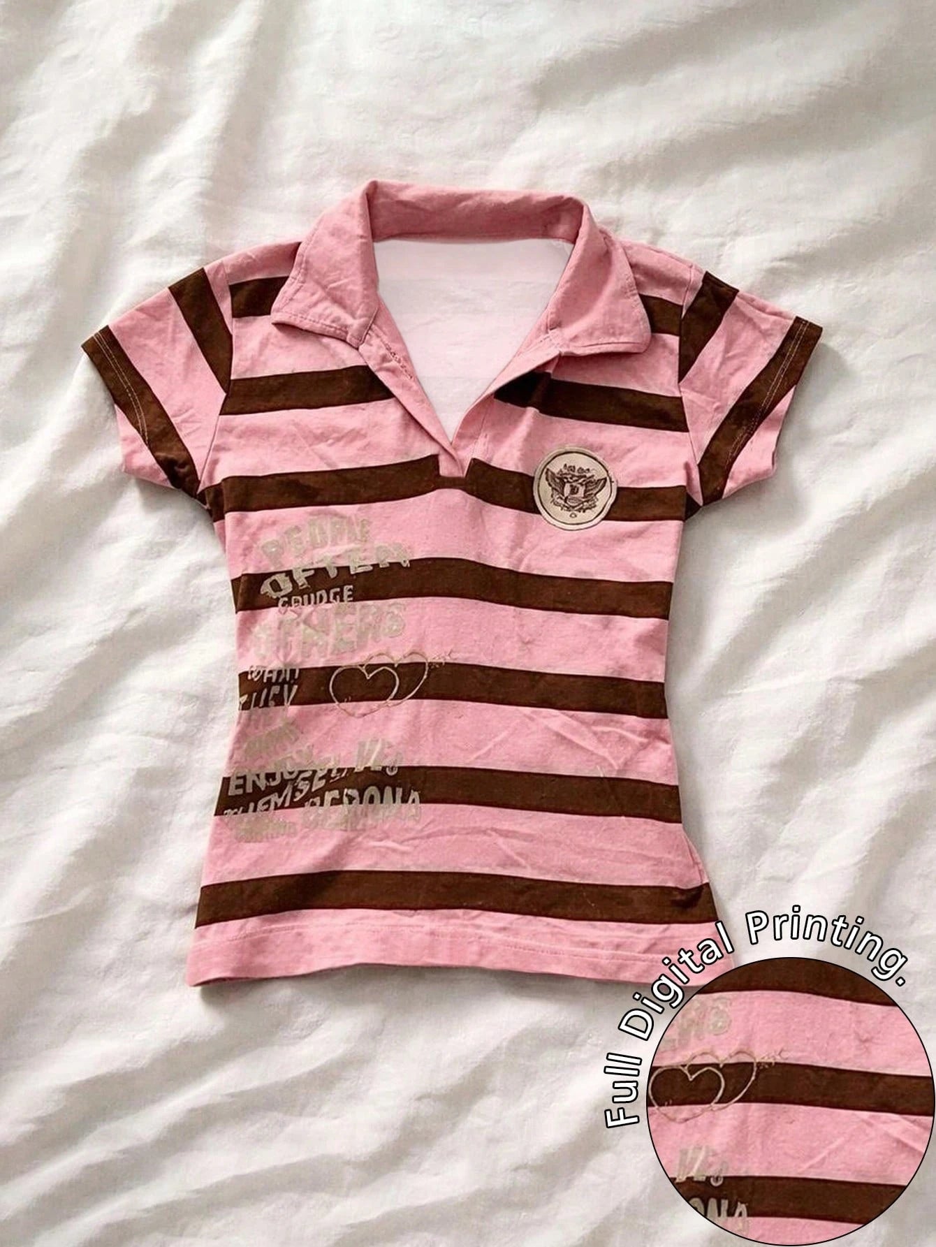 IslaSuriya Women's Y2K Striped Polo Shirt, Pink & Brown V-Neck Short Sleeve Tee With Letter & Heart Print, Slim Fit Retro Casual Top, Perfect Gift For Her