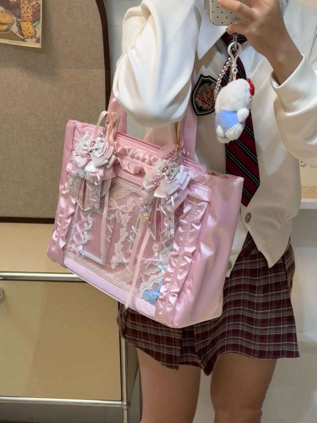 Japanese Harajuku's New Fashion Satin Bow Large-Capacity Ltabag, Can Put Grain, Can Hang Keychains, Can Put Postcards, Can Put Dolls, Can Participate In Comic Exhibitions, Can Participate In Parties