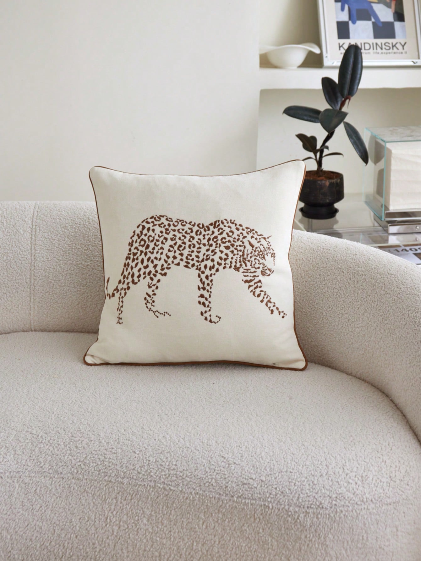 LCUHPCL 1pc And 2pcs Low-Key Luxury 3D Leopard Embroidery Pillowcase, Home Decor Suitable For Living Room, Bedroom, Car And Other Environments