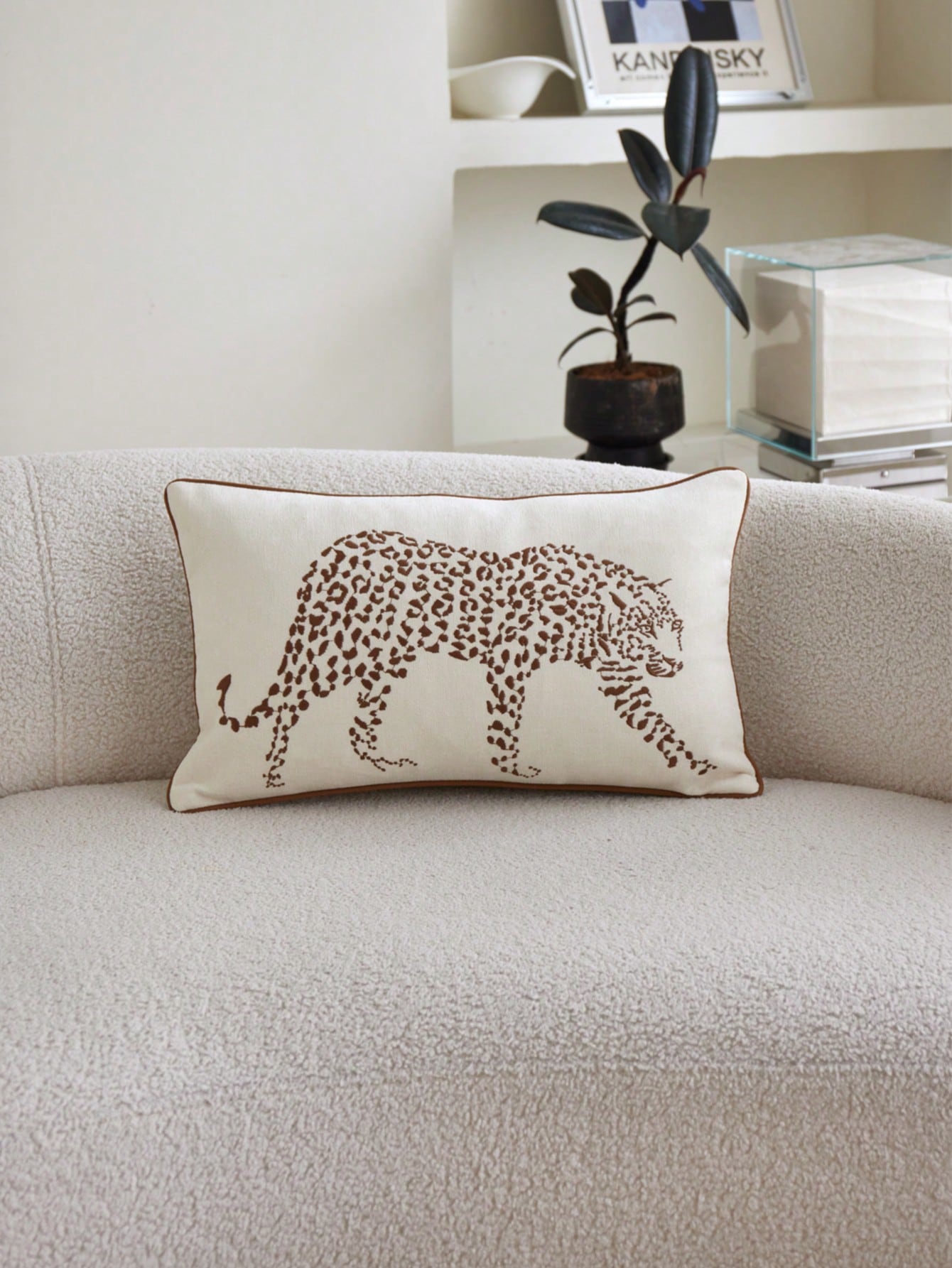 LCUHPCL 1pc And 2pcs Low-Key Luxury 3D Leopard Embroidery Pillowcase, Home Decor Suitable For Living Room, Bedroom, Car And Other Environments