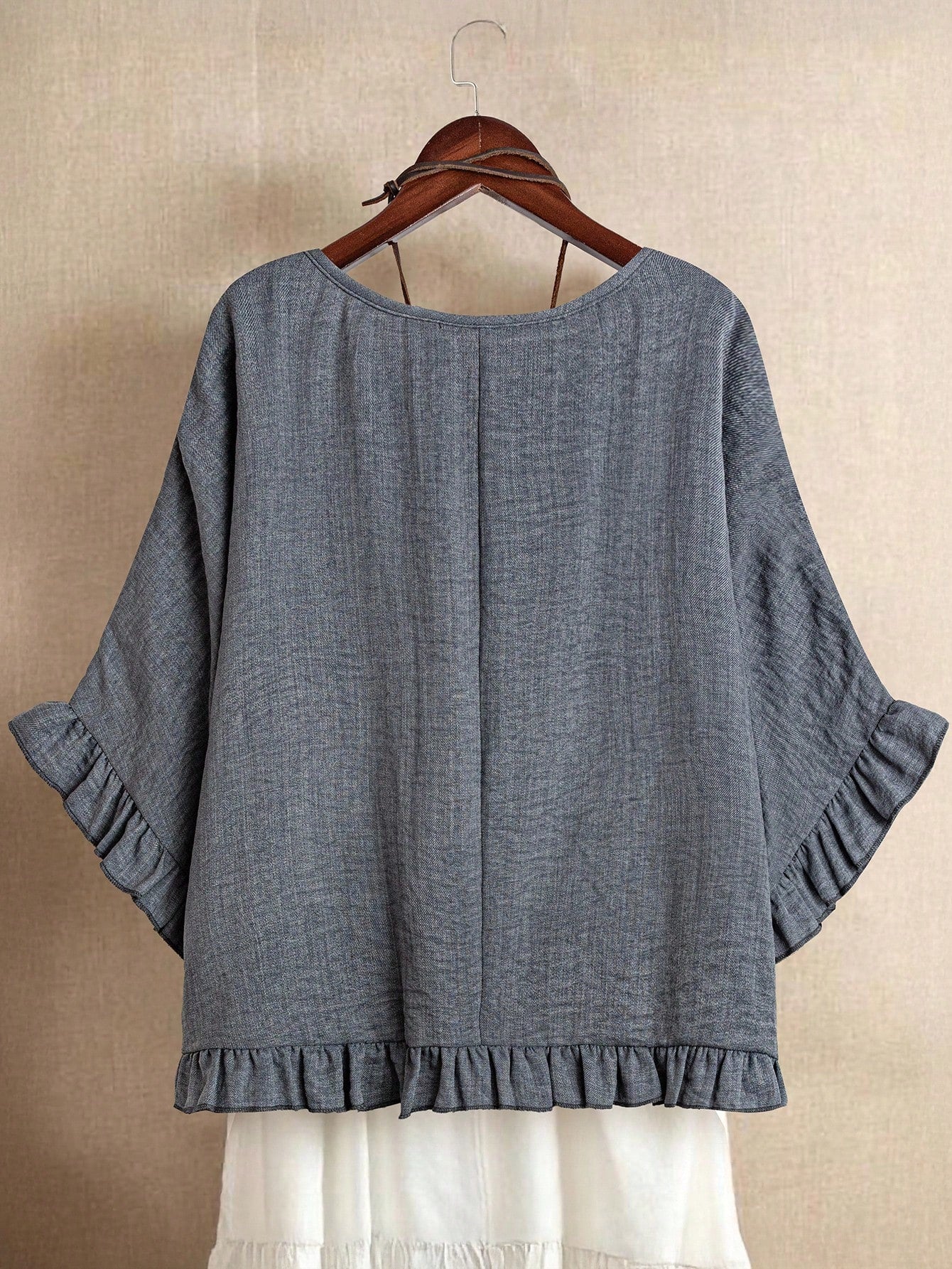 LUNE Women Plus Size Solid Color Round Neck Batwing Sleeve Loose Frill Trim Blouse