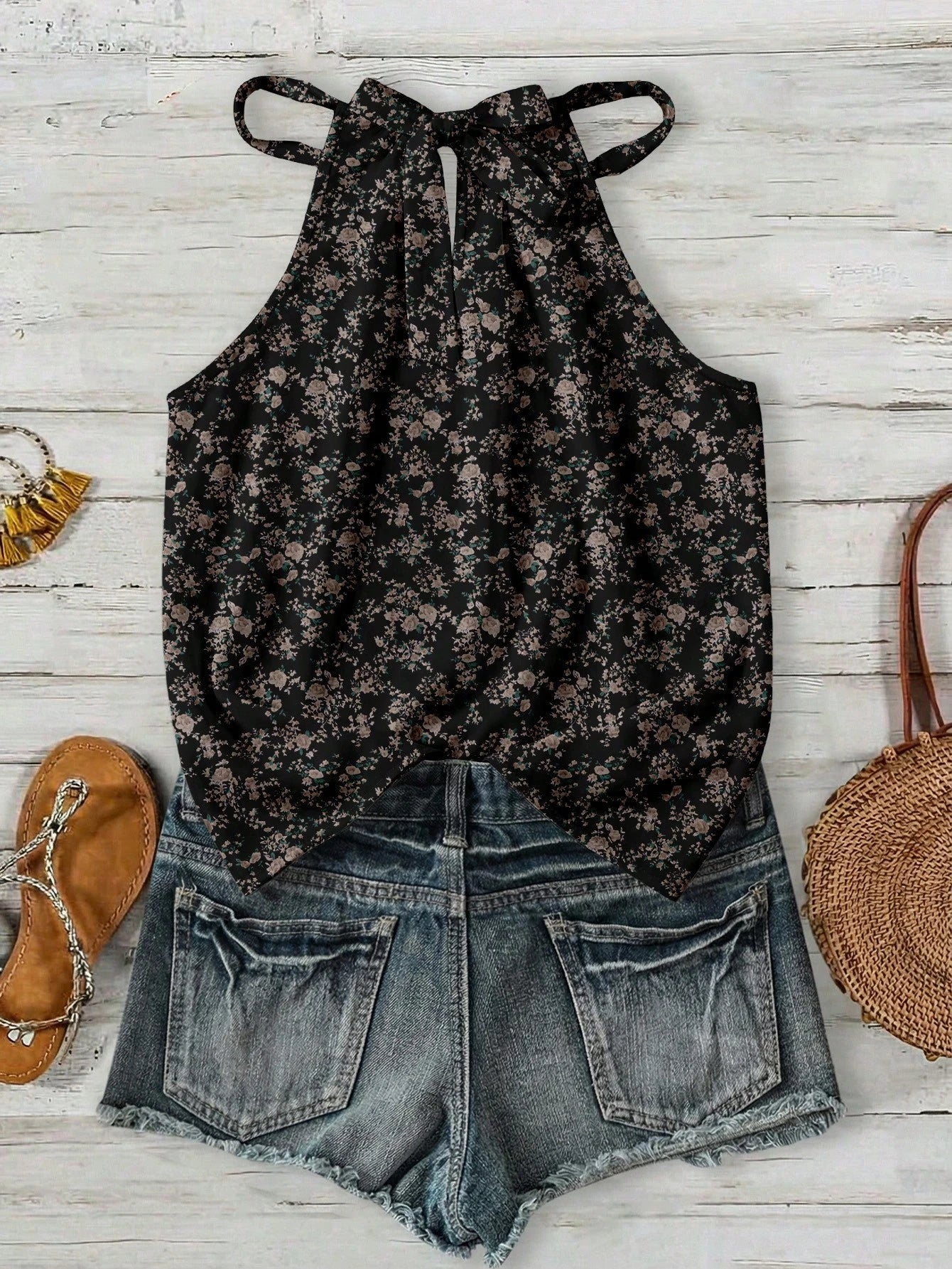 LUNE Women's Ditsy Floral Halter Neck Camisole, Suitable For Spring/Summer Vacation Black Floral Boho