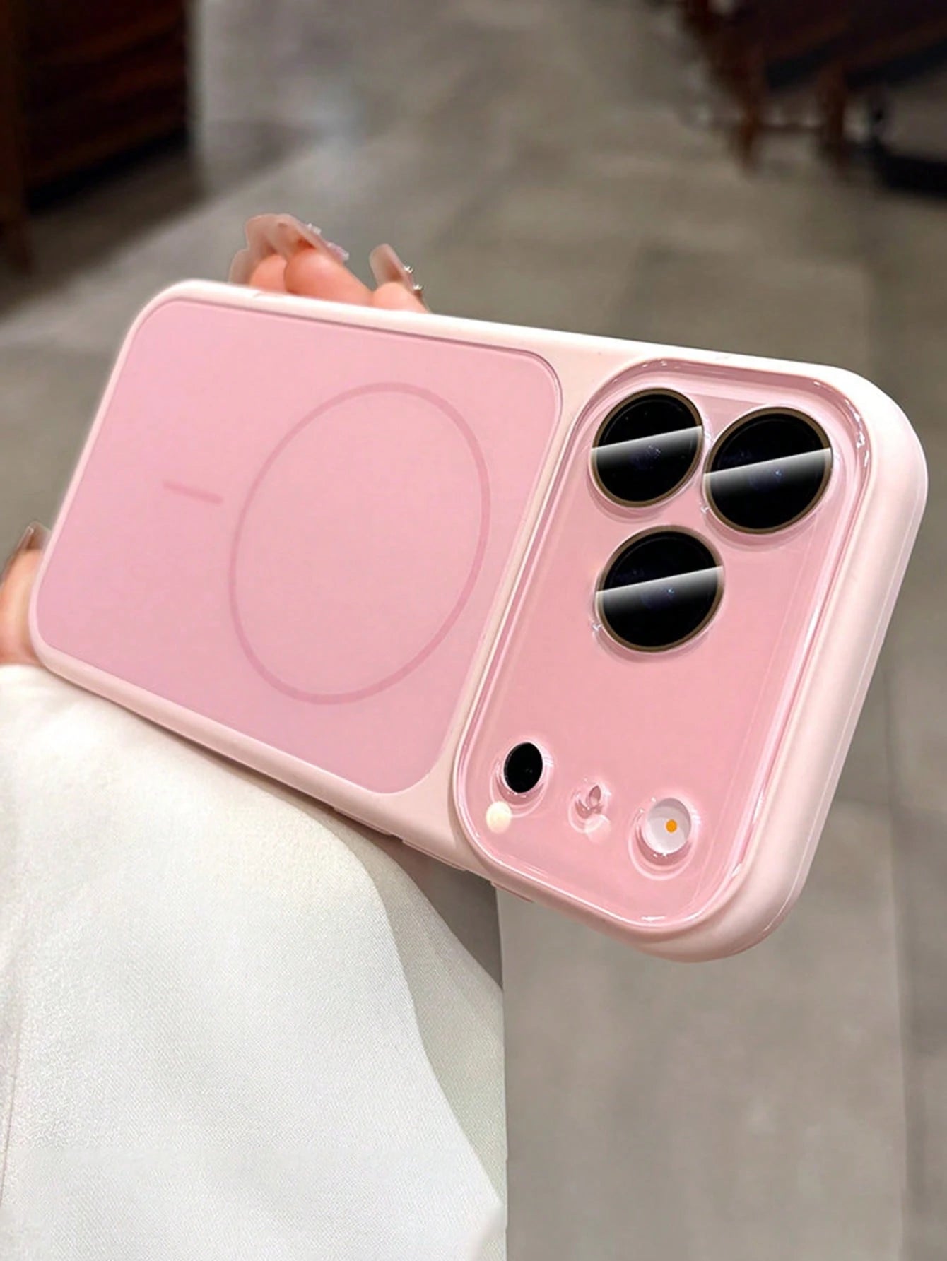 Luxury Dual-Color Silicone Magnetic Wireless Charging Phone Case Compatible With IPhone 17 Pro Max, 17 Pro, 17, 16, 15, 14, 13 Pro Max, Shockproof Silicone Protective Cover