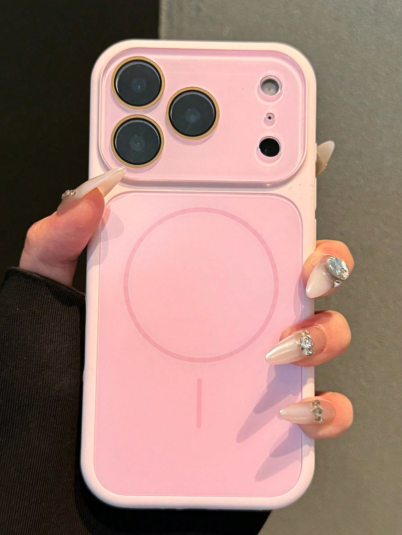 Luxury Dual-Color Silicone Magnetic Wireless Charging Phone Case Compatible With IPhone 17 Pro Max, 17 Pro, 17, 16, 15, 14, 13 Pro Max, Shockproof Silicone Protective Cover