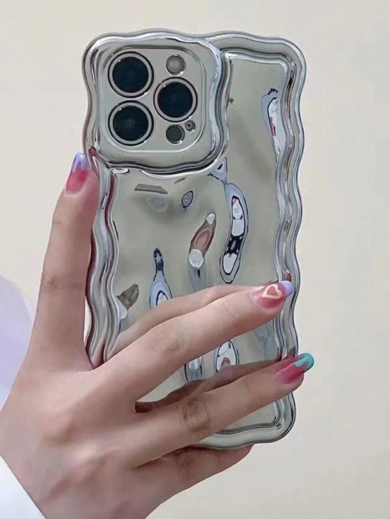 Luxury Mirror Element Novelty Silver Electroplated Wavy Mirror Premium Electroplated Floral Meteorite Pattern Silver Phone Case Compatible With IPhone 17/17 Pro Max/17/17 Air/17 Pro/16/16 Pro/16 Pro M