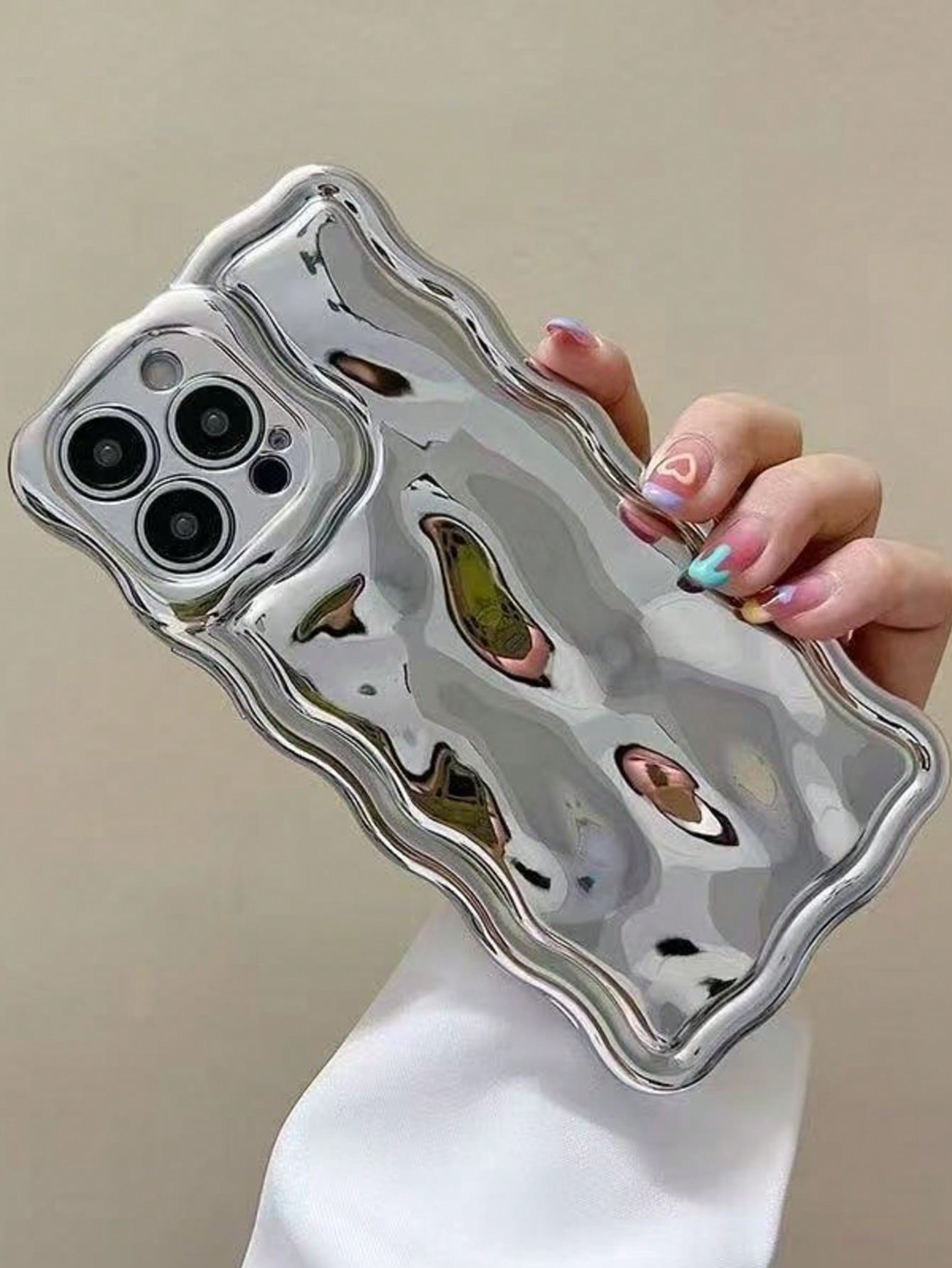 Luxury Mirror Element Novelty Silver Electroplated Wavy Mirror Premium Electroplated Floral Meteorite Pattern Silver Phone Case Compatible With IPhone 17/17 Pro Max/17/17 Air/17 Pro/16/16 Pro/16 Pro M
