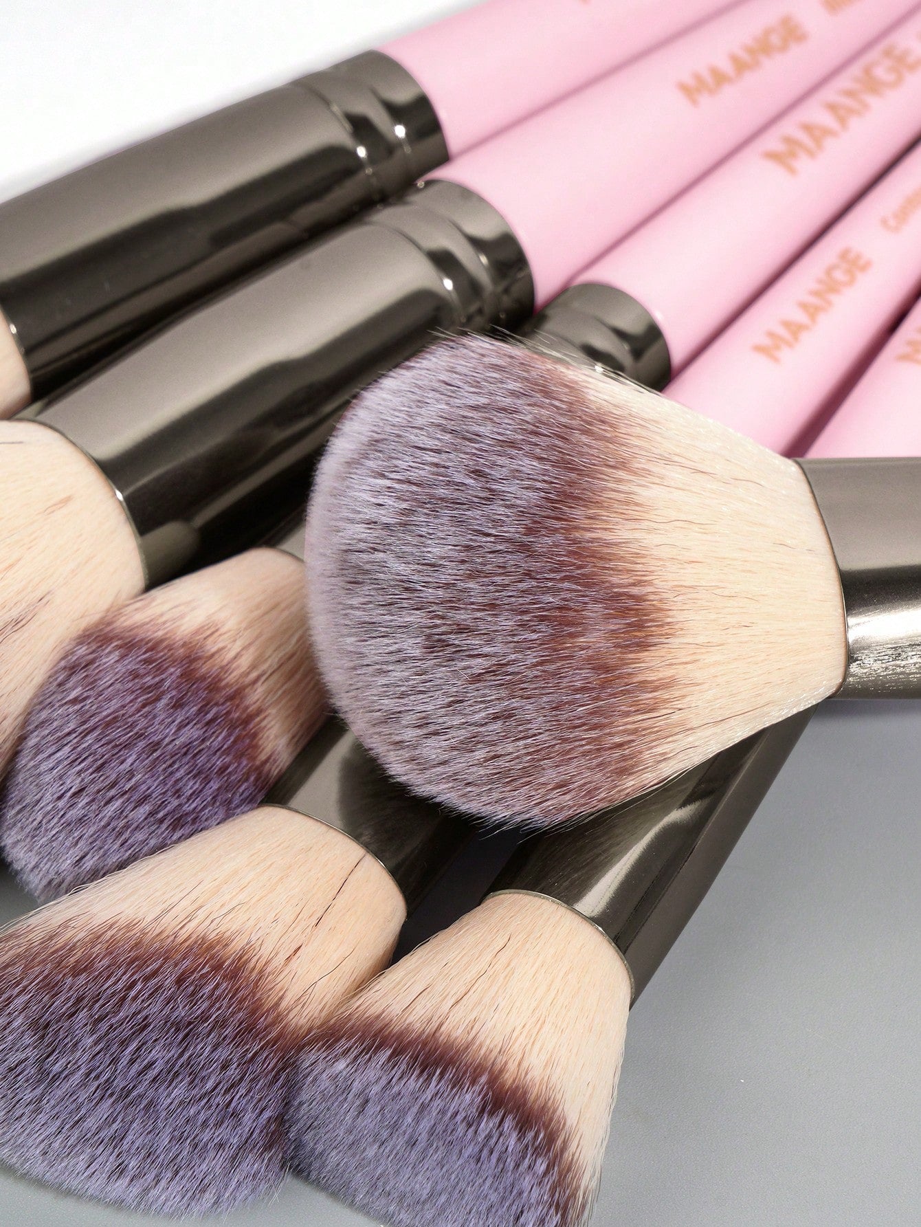 MAANGE 30pcs Professional Makeup Brush Set With Velvet Bag, Makeup Tools With Soft Brush Hair For Easy Carrying,Foundation Brush,Eye Shadow Brush,Blending Brush,Eyebrow Brush,Brush Set For Travel,Trav