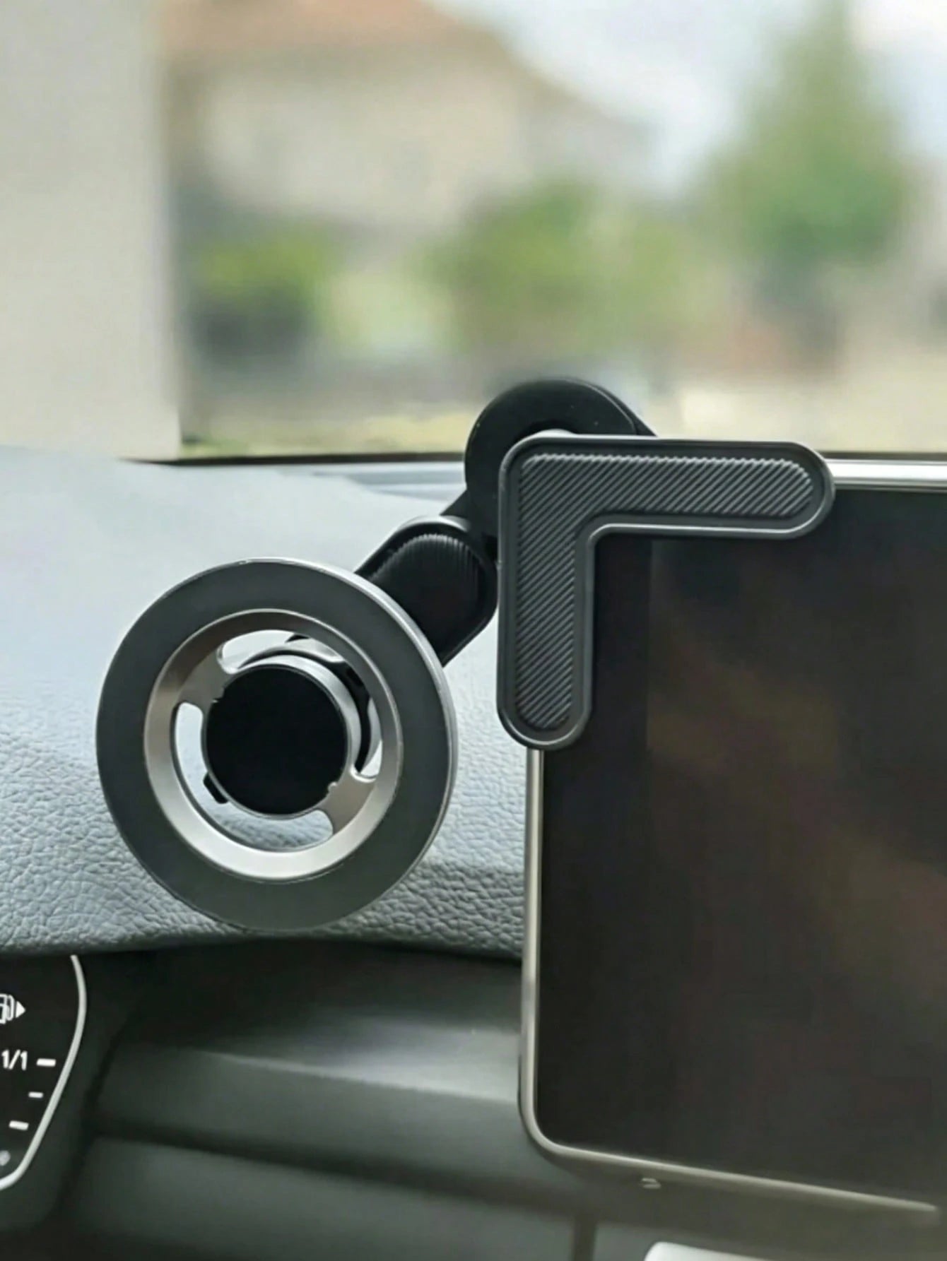 Magnetic Car Phone Holder – 360° Rotating Arm, Strong Magnetic Suction, Air Vent Clip Mount, Hands-Free Floating Screen Car Phone Holder, Suitable For Smartphones