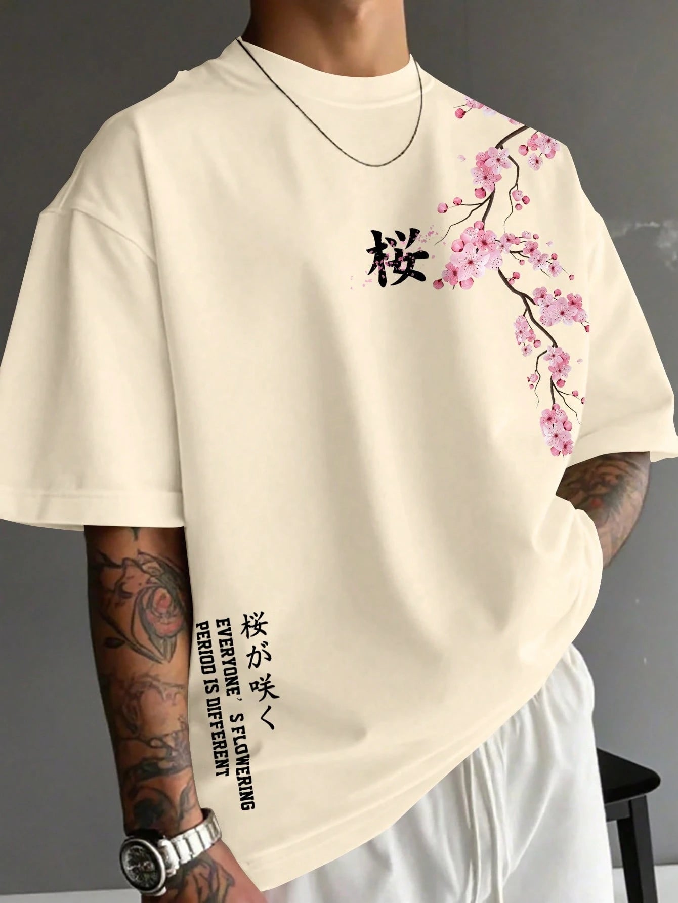 Manfinity Joysei Men's Summer White Floral Oversized T-Shirt,Japanese Sakura Cherry Blossom Branch Graphic Print Kanji Letter Crew Neck Short Sleeve City Break Tee