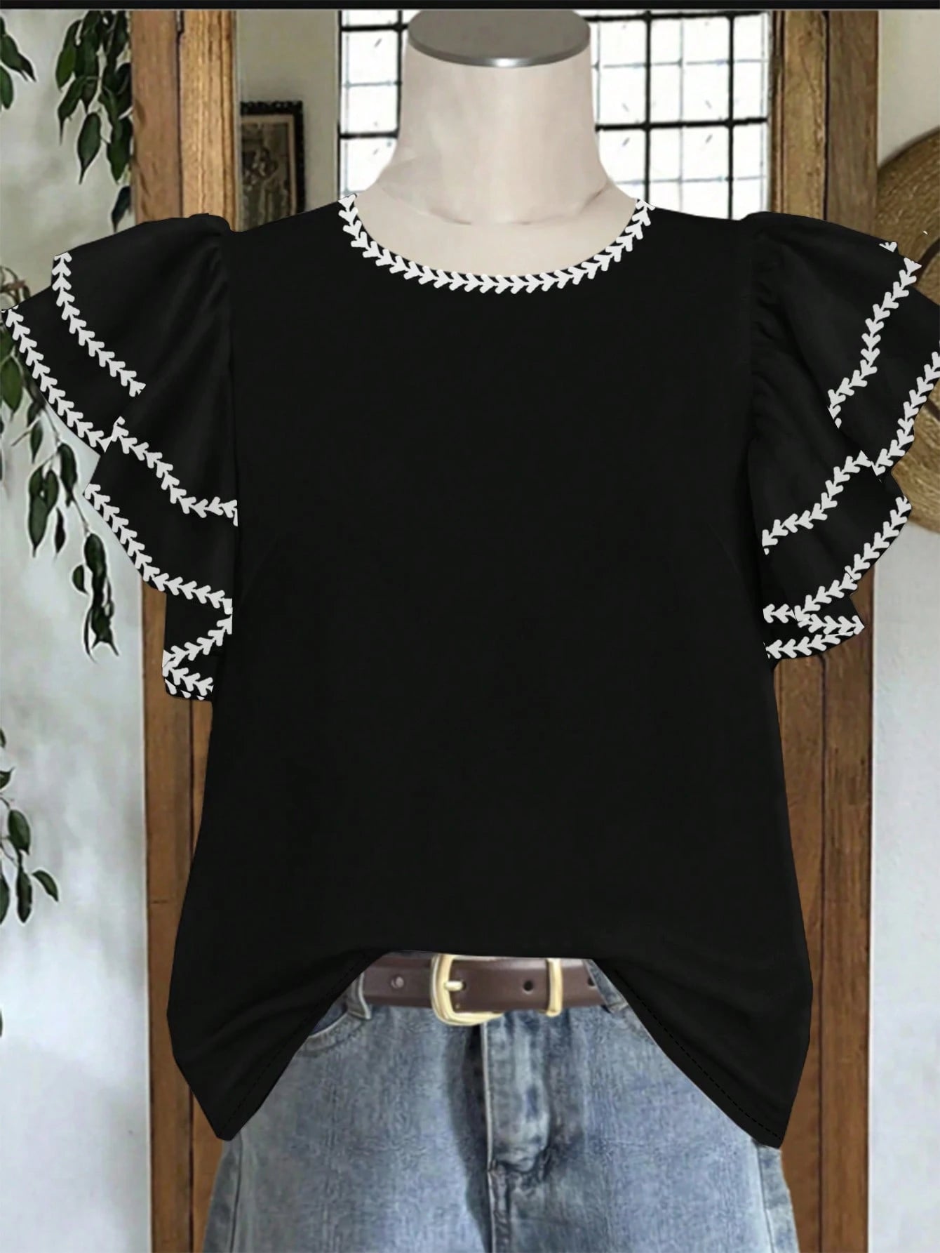 Mellowie Plus Size Women Summer Casual Casual Formal Elegant Vacation Plant Pattern Double Ruffle Sleeve Loose Blouse Office Black