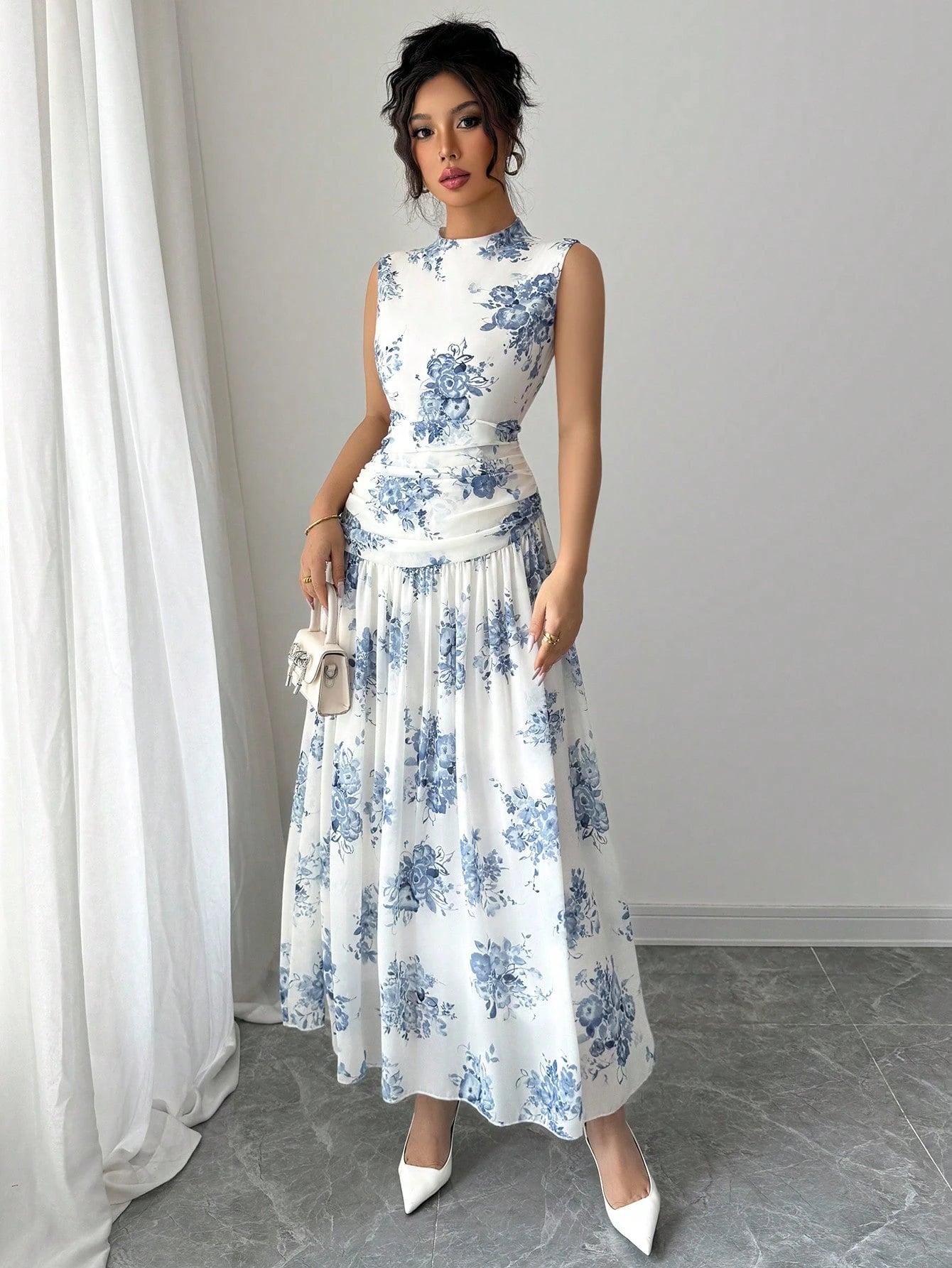 Modelyn Pink Floral Print French Style Sleeveless Maxi Dress, Women's Fashion Low-Cut Waist Cinched Long Dress, Ruched Waist Design, White Chiffon Floral Dress, Summer Vacation Outfit, Elegant Daily W