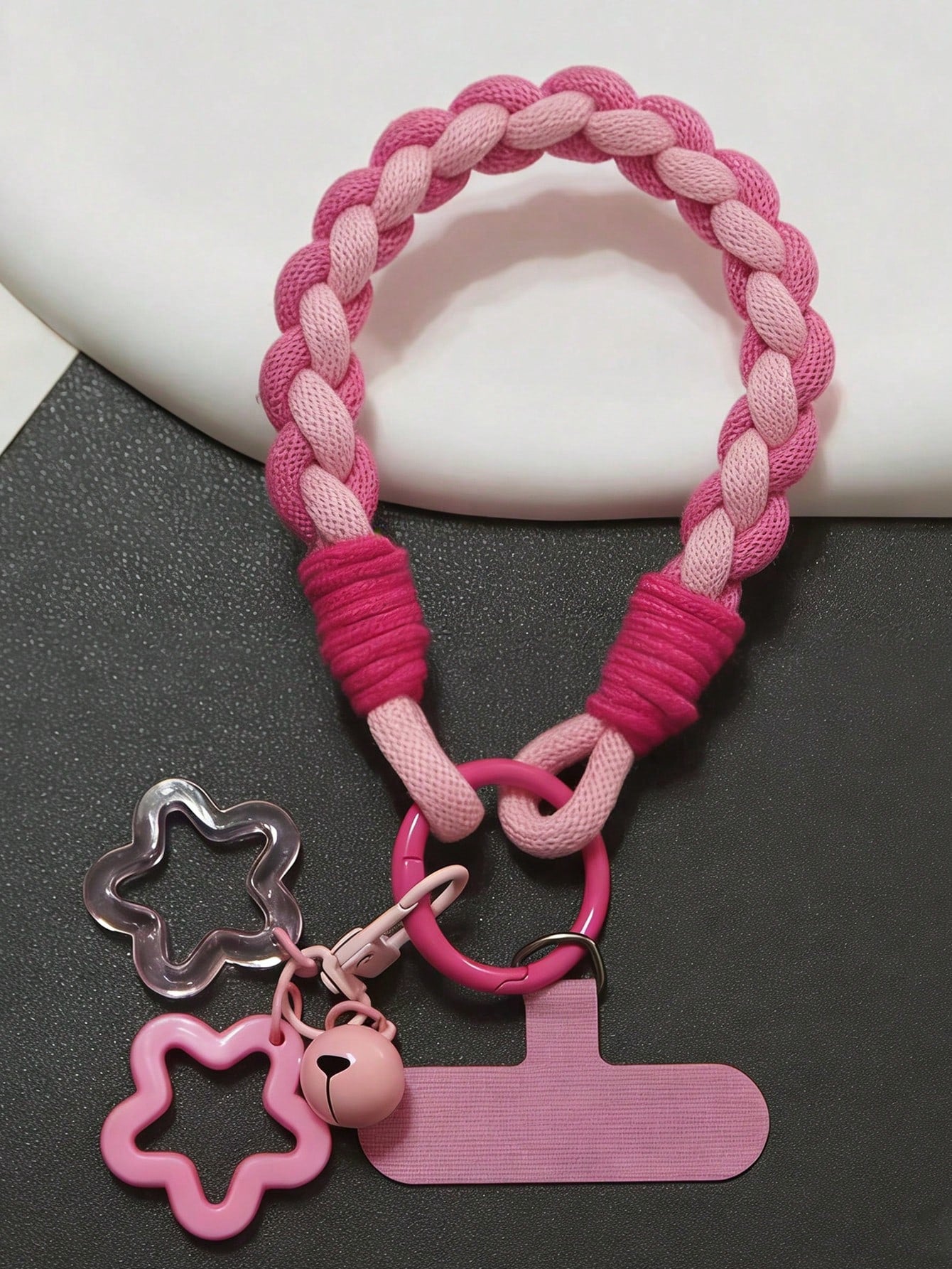 New Short Wine Red Mobile Phone Lanyard With Star Pendant, Fashionable Outdoor Chain, Key Case, Sturdy Lanyard For Women.