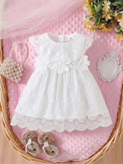Newborn Baby Girl White Summer Elegant Mesh Dress Lace Collar Sleeveless Lightweight Outfit For Wedding Guest 100-Day Celebration & Family Photos