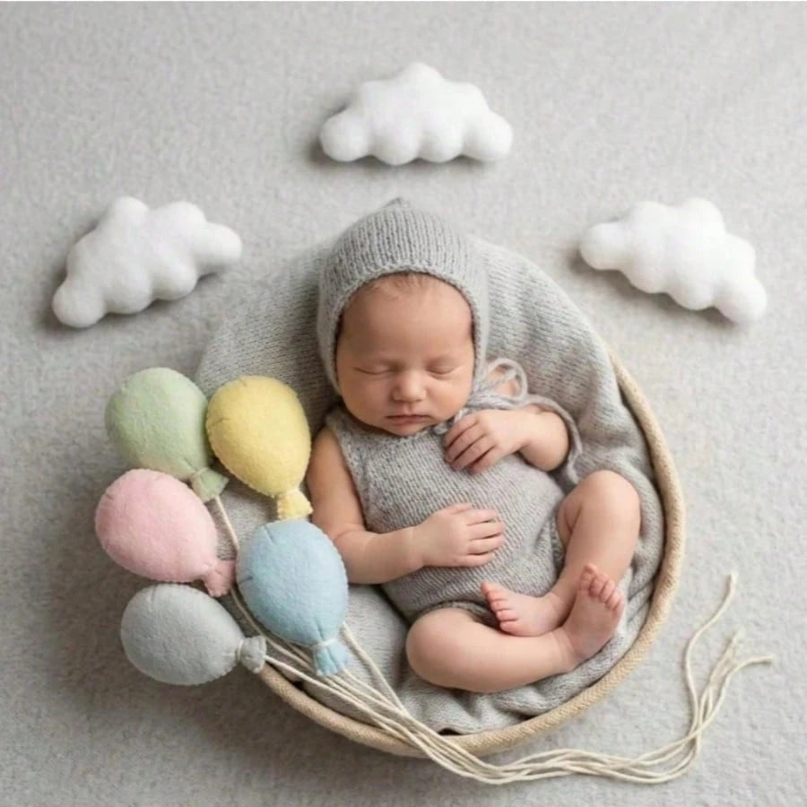 Newborn Photography Props Felt Balloon Cloud Backdrop, INS Style Felt Balloon Set, Macaron Colors, Baby 100 Days Photo Props, Newborn Memorial Photo, INS Style Home Portrait, Baby Room Decor, Newborn